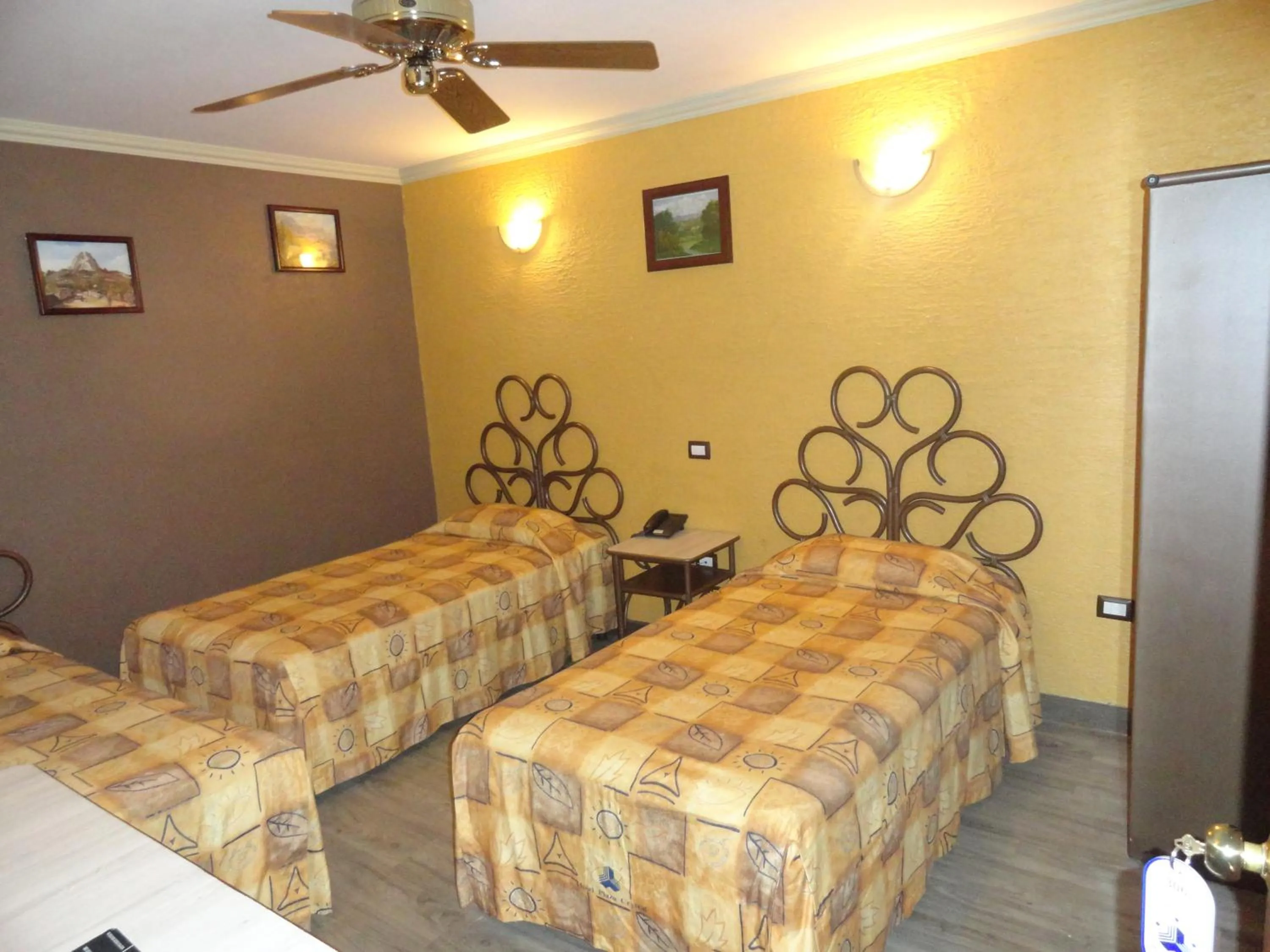 Photo of the whole room, Bed in Hotel Plaza Crystal