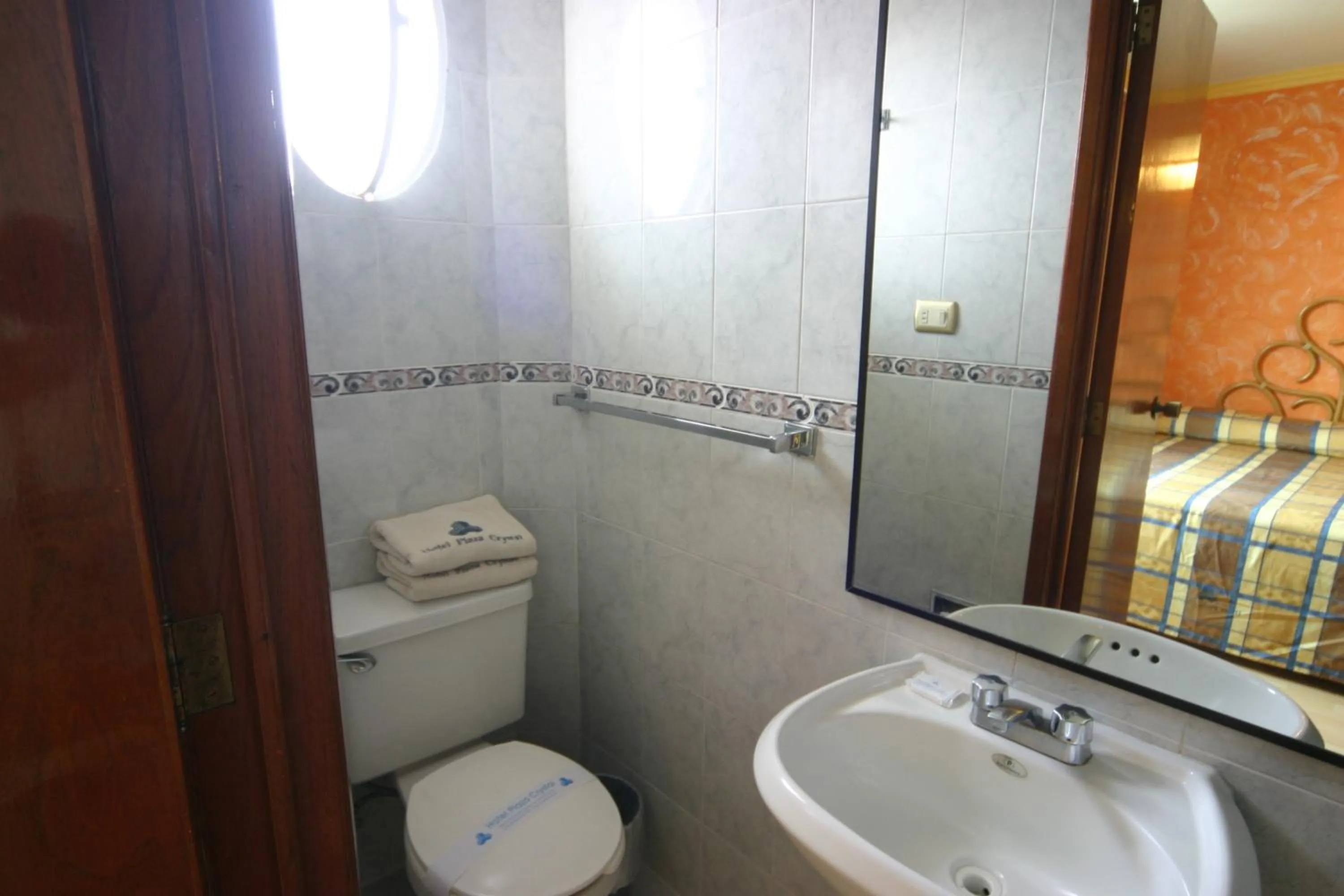 Bathroom in Hotel Plaza Crystal