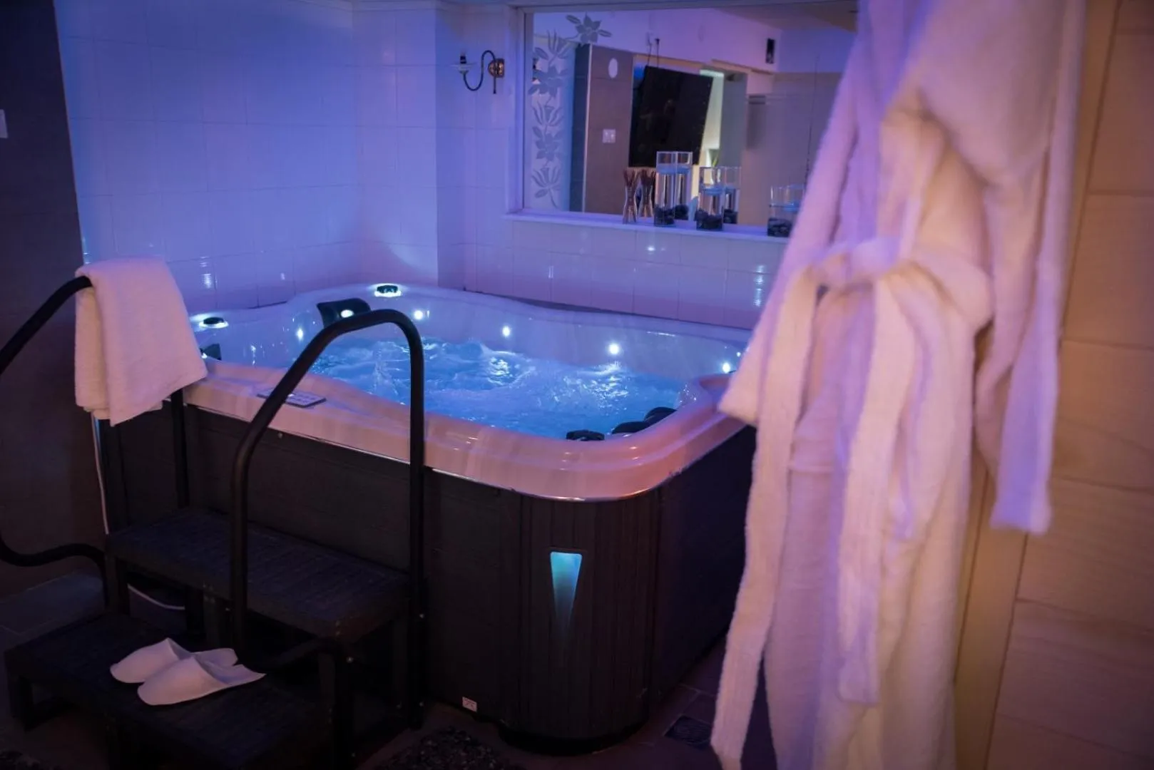 Hot Tub in Halkidiki Palace