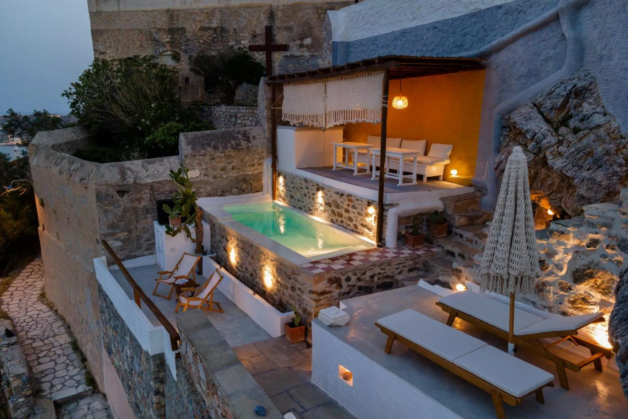 Restaurant/places to eat in Wind Tales