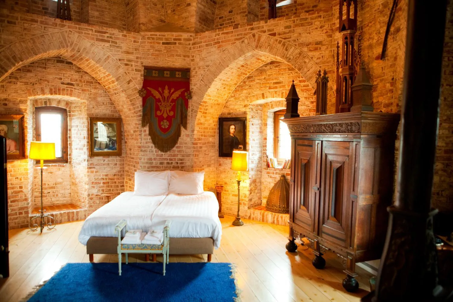 Photo of the whole room, Bed in Kasteel Sterkenburg