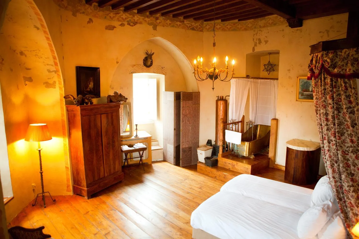 Bathroom, Bed in Kasteel Sterkenburg