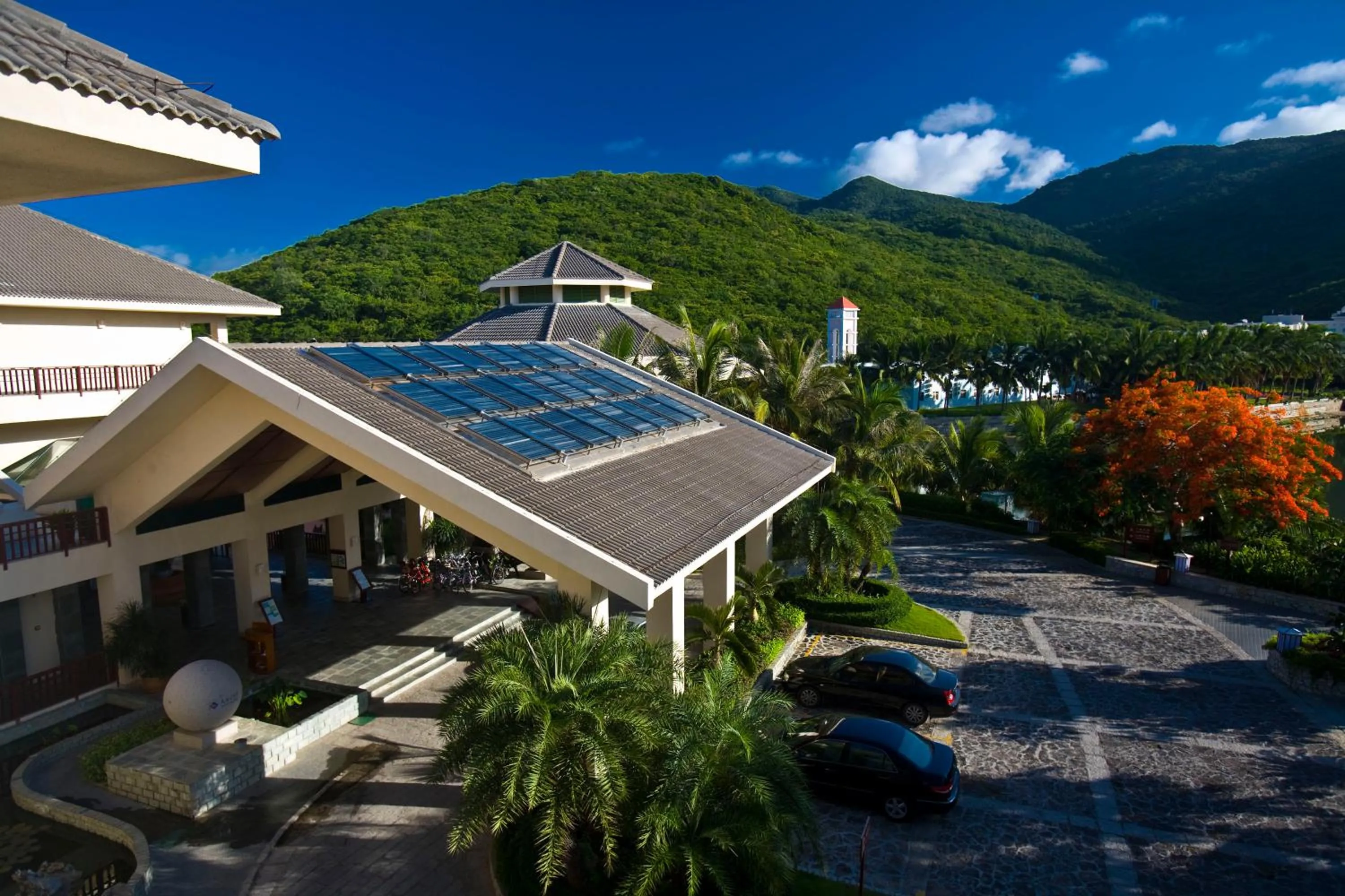Property building in Tianhong Resort Hotel, Yalong Bay, Sanya