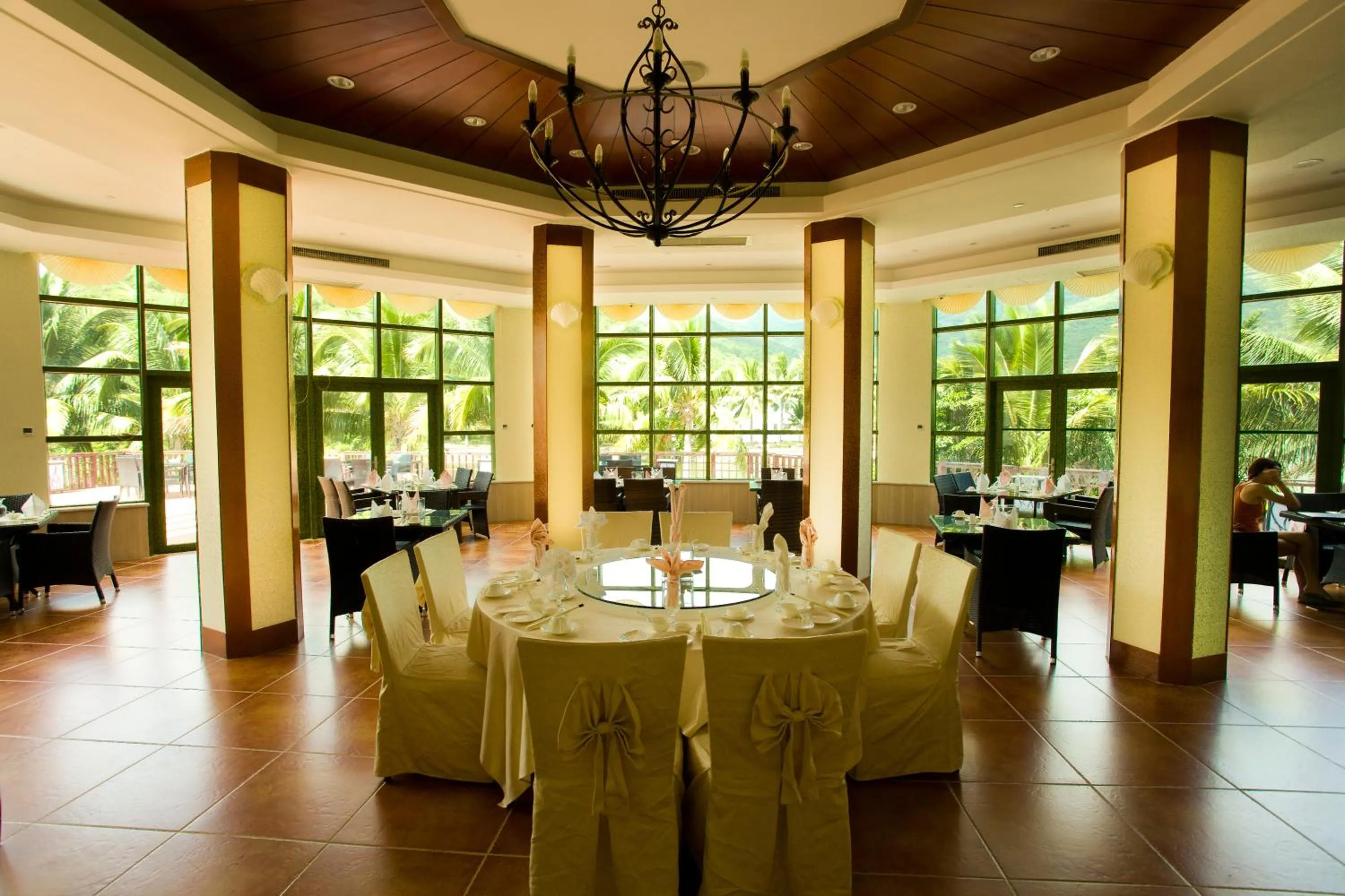 Restaurant/places to eat in Tianhong Resort Hotel, Yalong Bay, Sanya