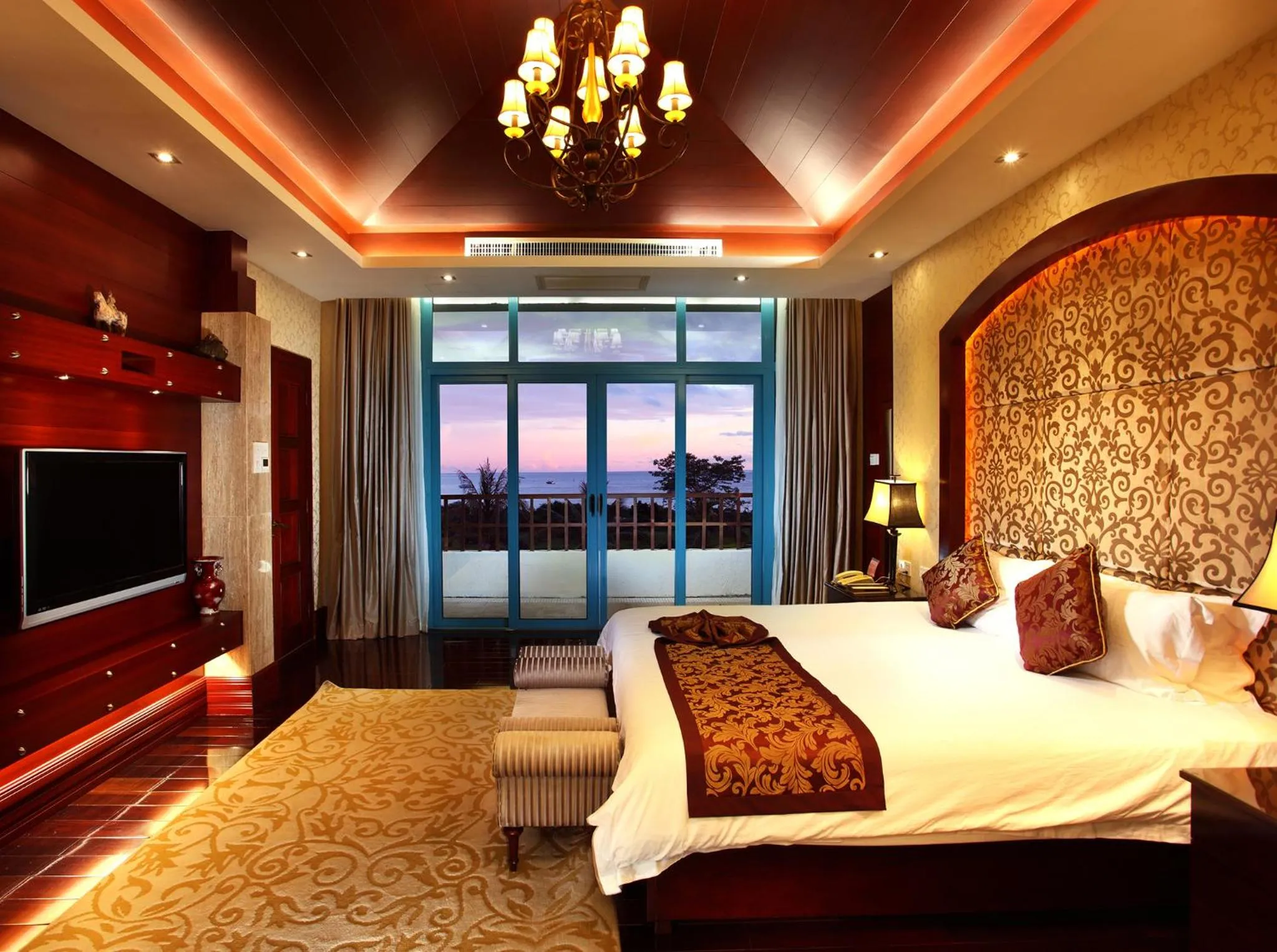 Bedroom, Bed in Tianhong Resort Hotel, Yalong Bay, Sanya
