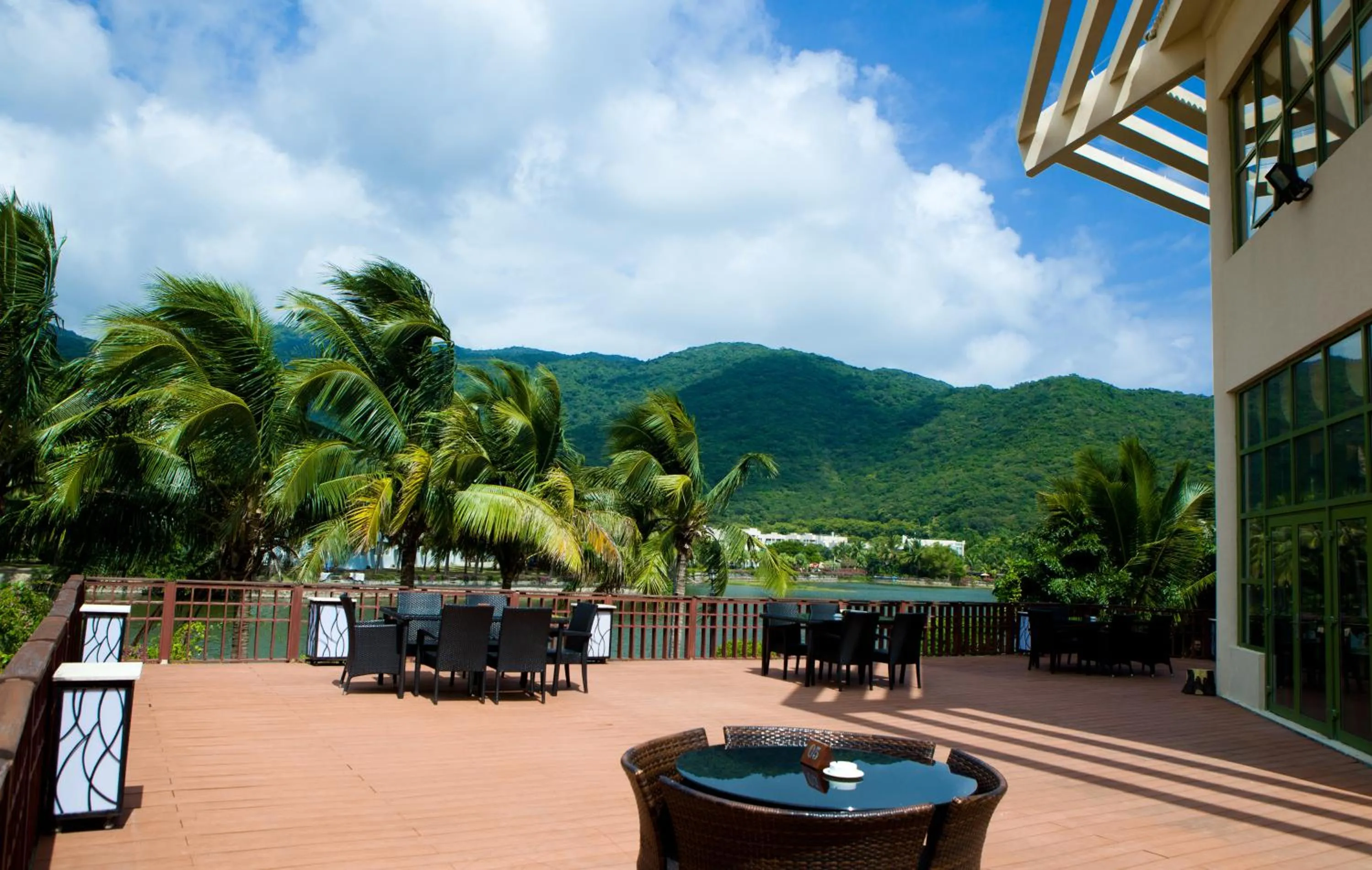 Restaurant/places to eat in Tianhong Resort Hotel, Yalong Bay, Sanya