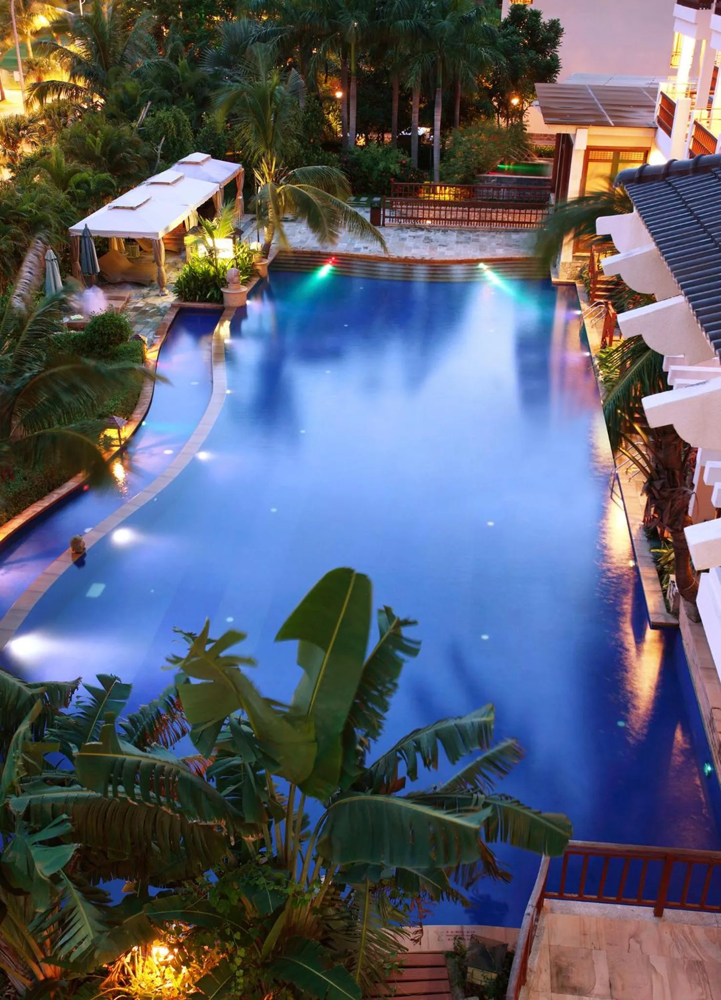 Swimming pool in Tianhong Resort Hotel, Yalong Bay, Sanya