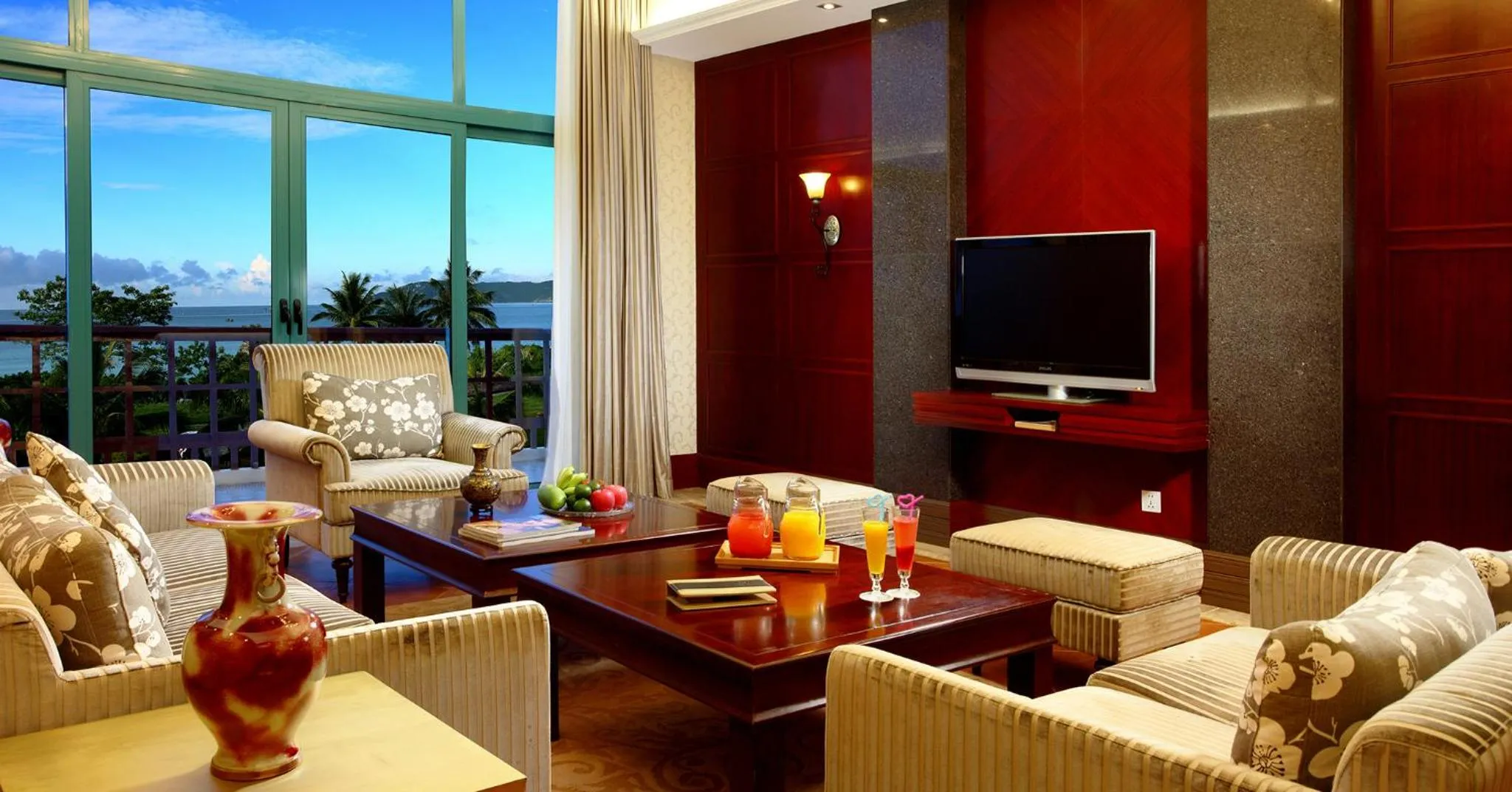 Living room in Tianhong Resort Hotel, Yalong Bay, Sanya