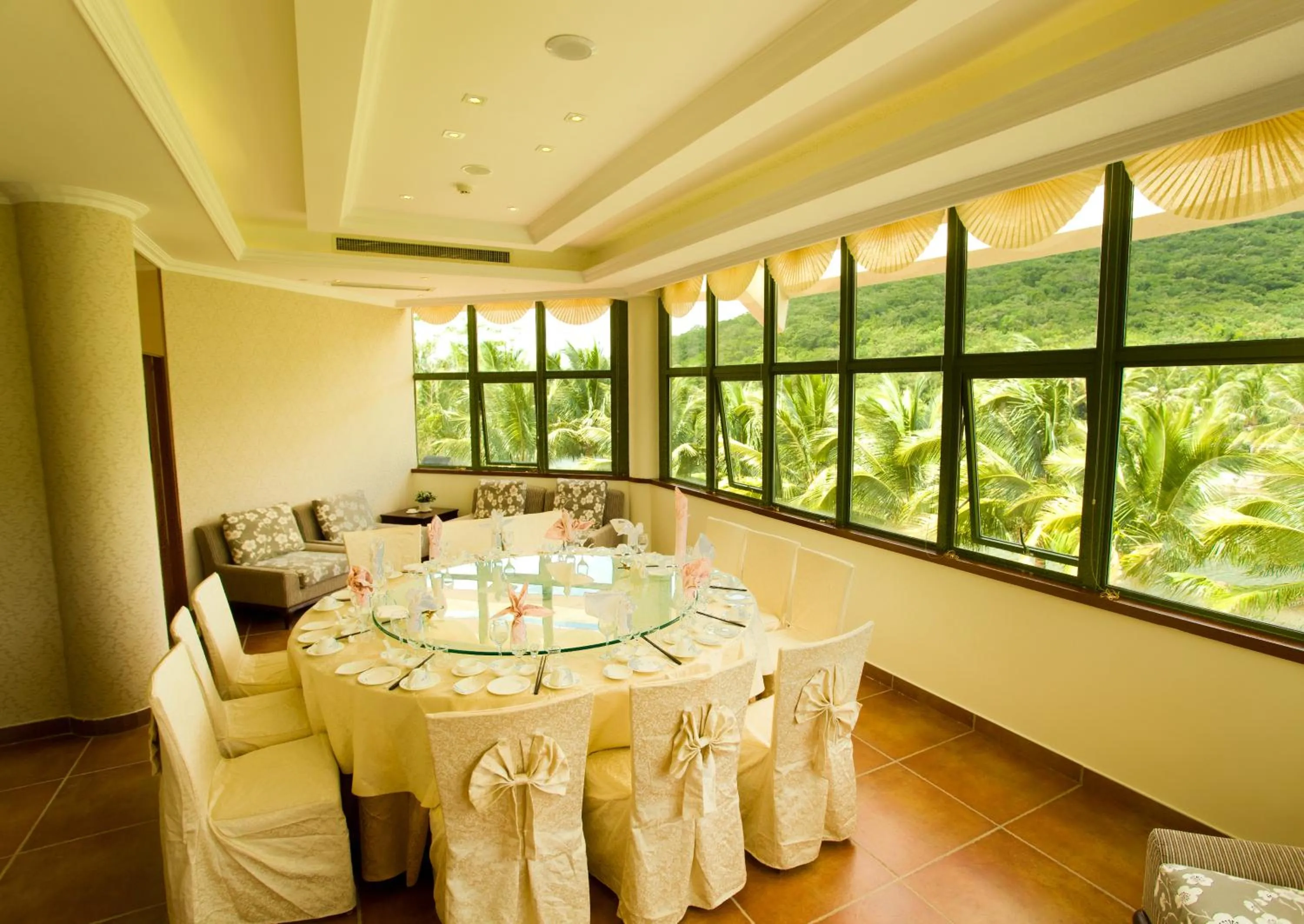 Restaurant/places to eat in Tianhong Resort Hotel, Yalong Bay, Sanya