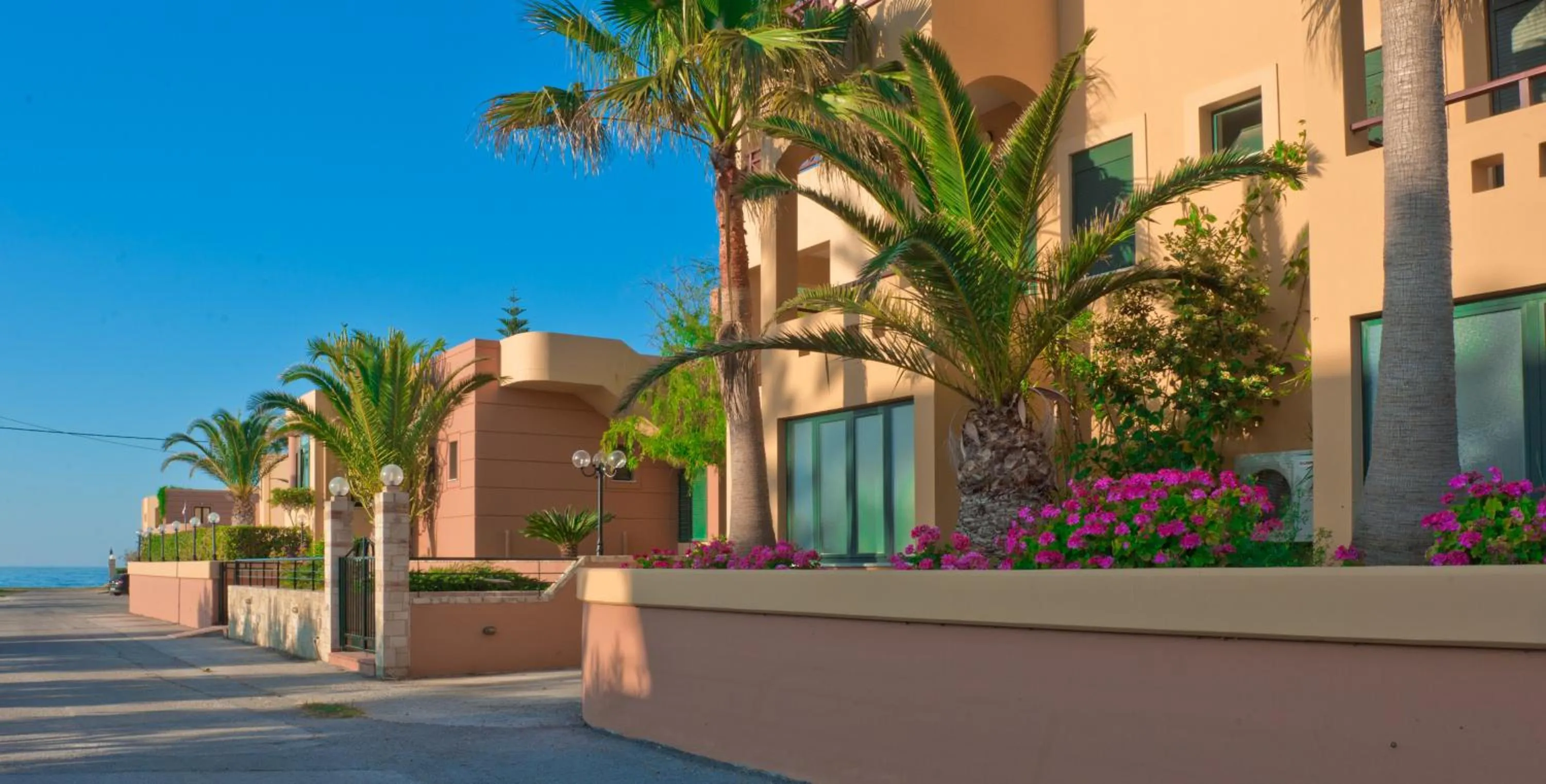 Facade/entrance in Silver Beach Hotel & Apartments