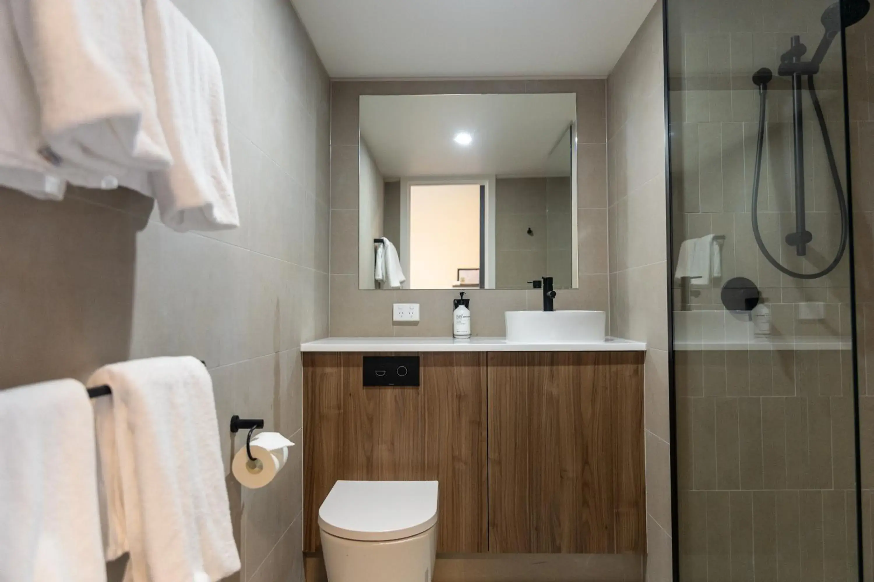 King Suite in Black Buffalo King Suite in Black Buffalo