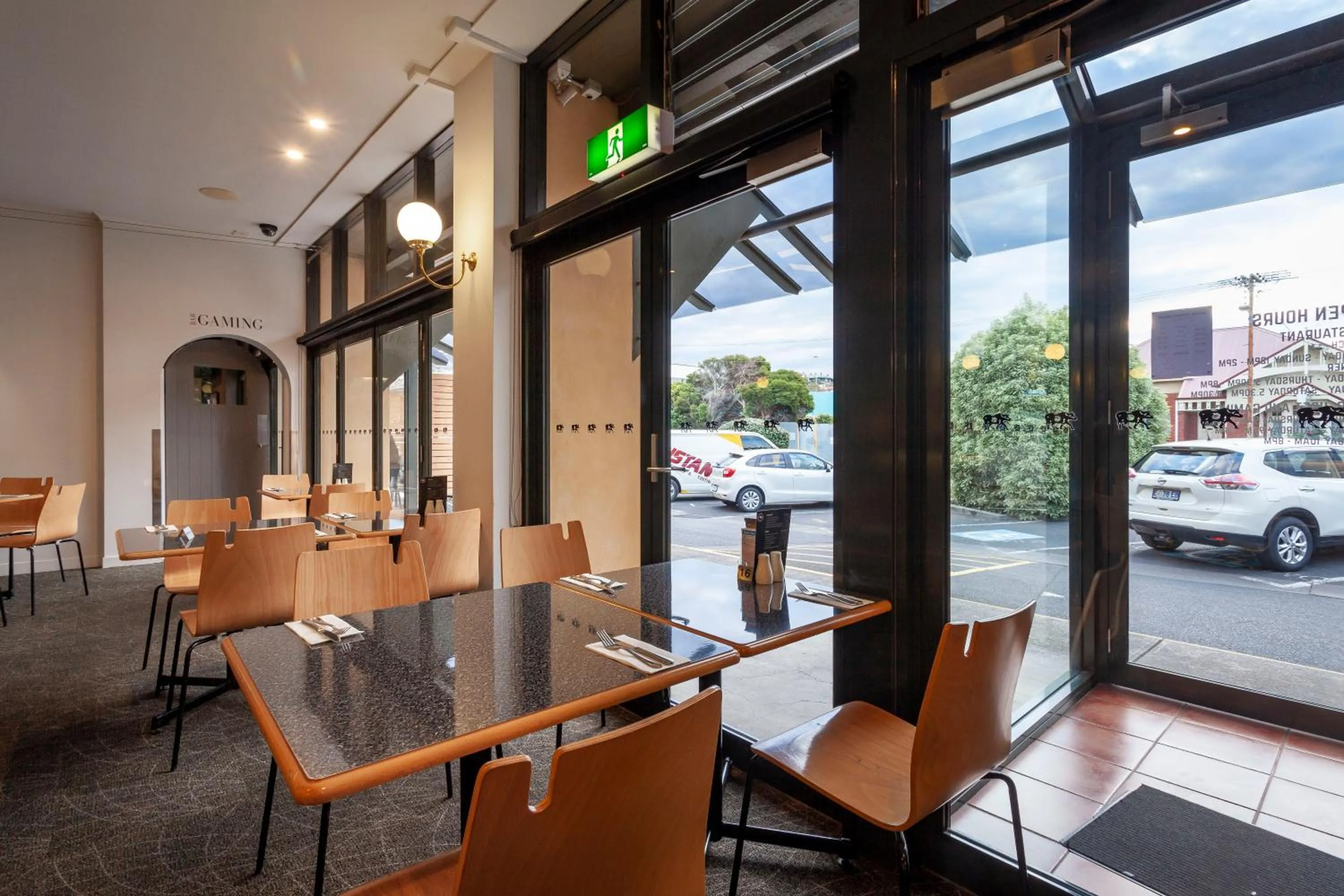 Restaurant/places to eat in Black Buffalo