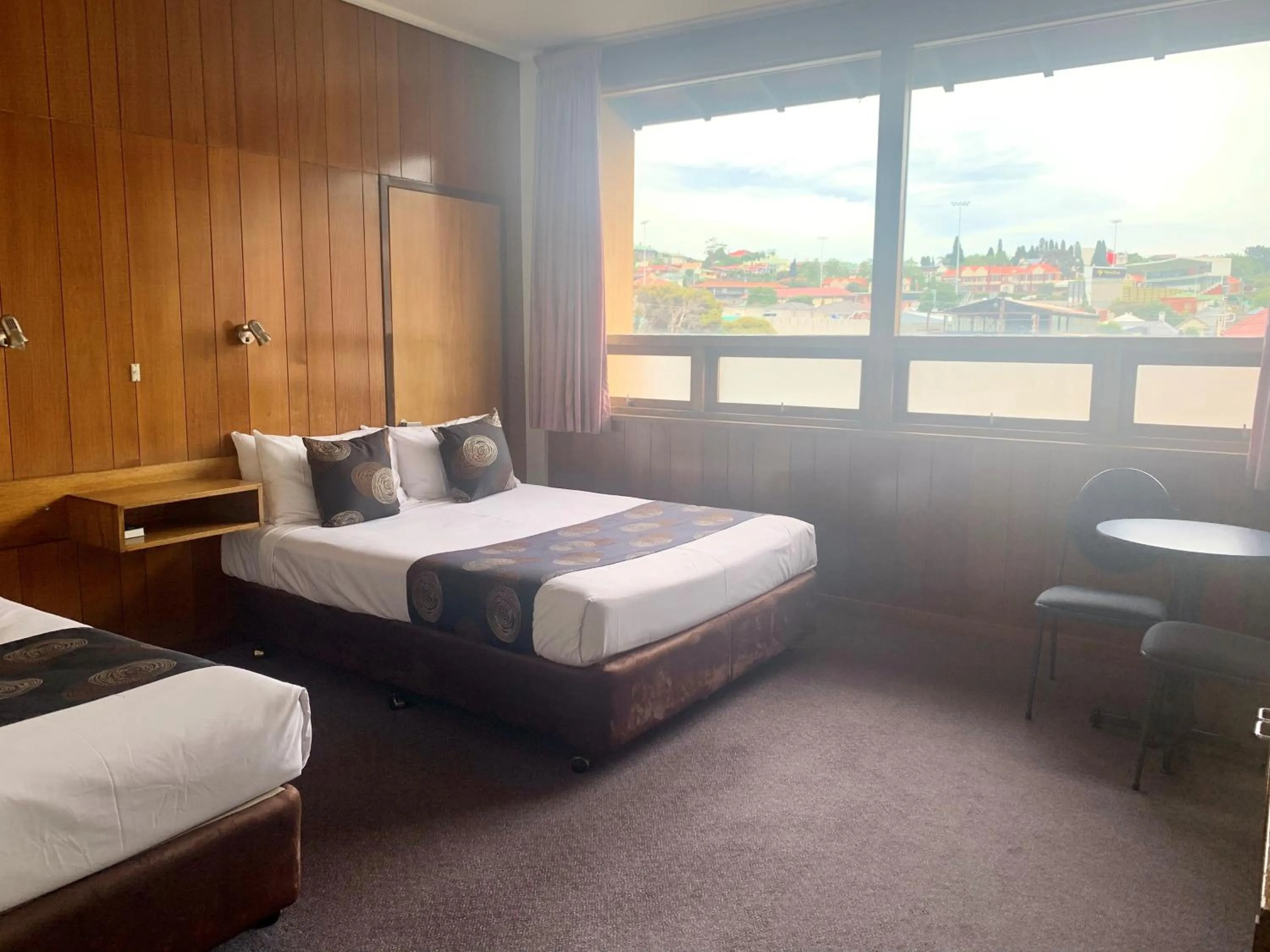 Budget Triple Room in Black Buffalo