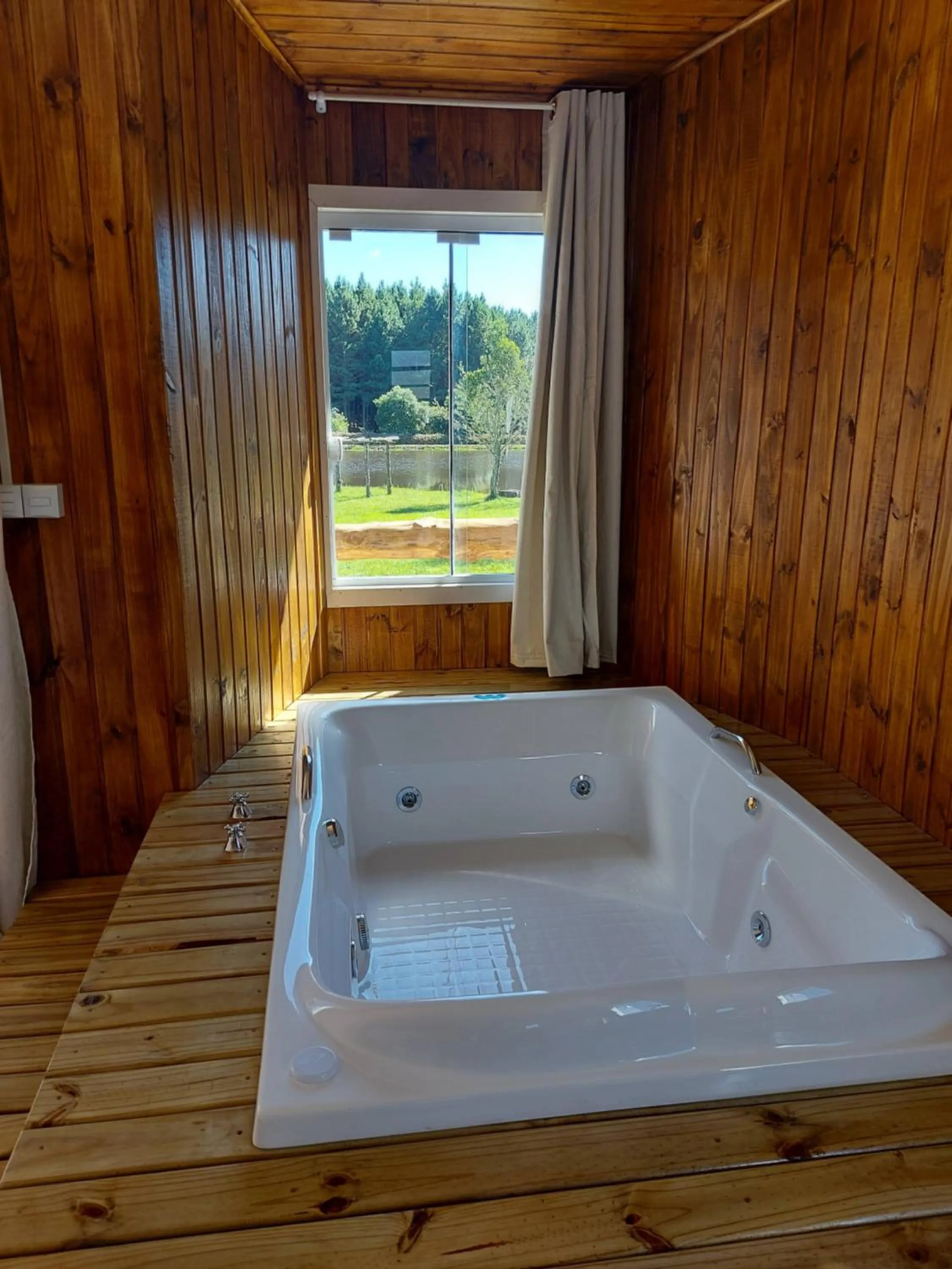 Bath in Pousada Recanto do Lago