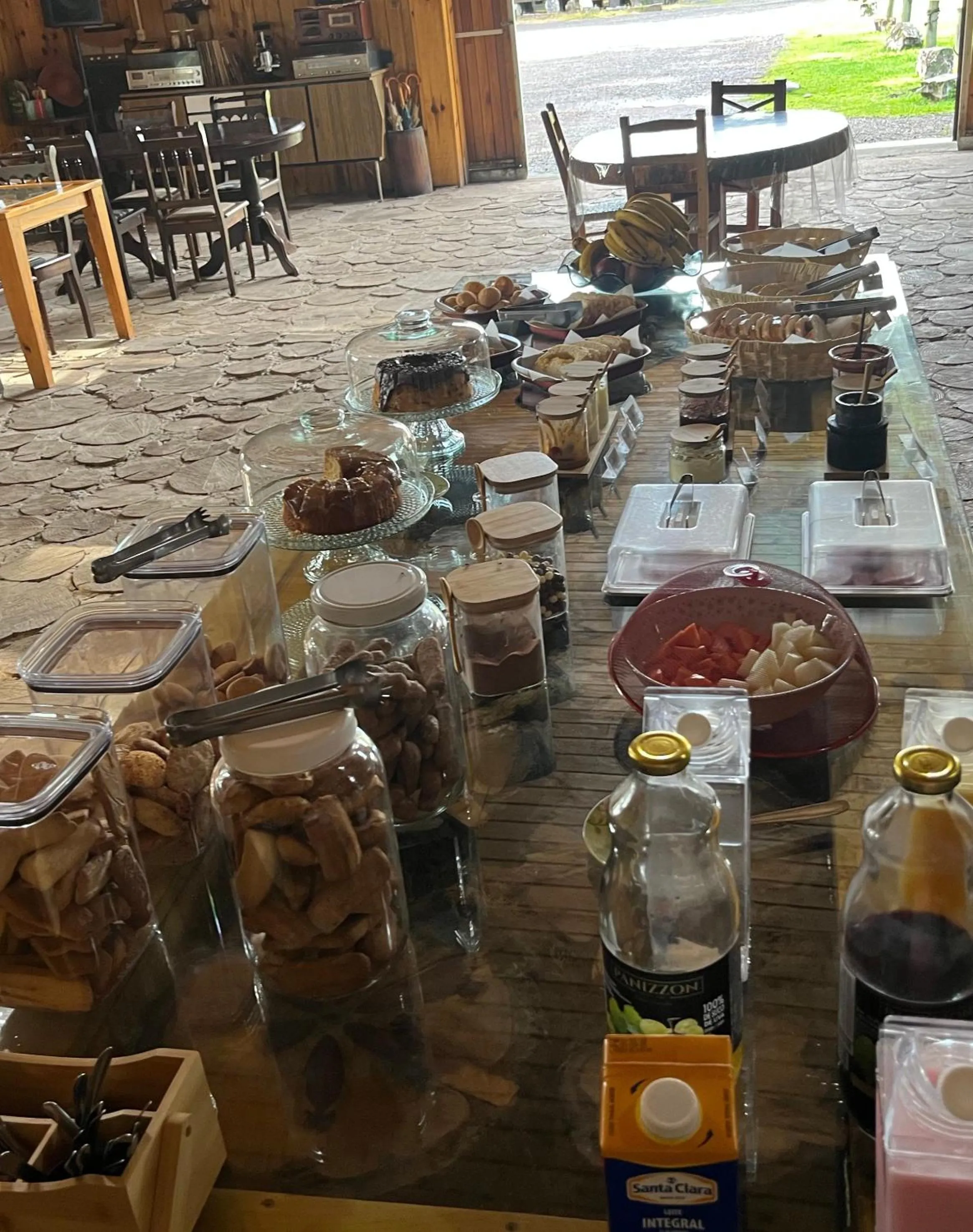 Breakfast in Pousada Recanto do Lago