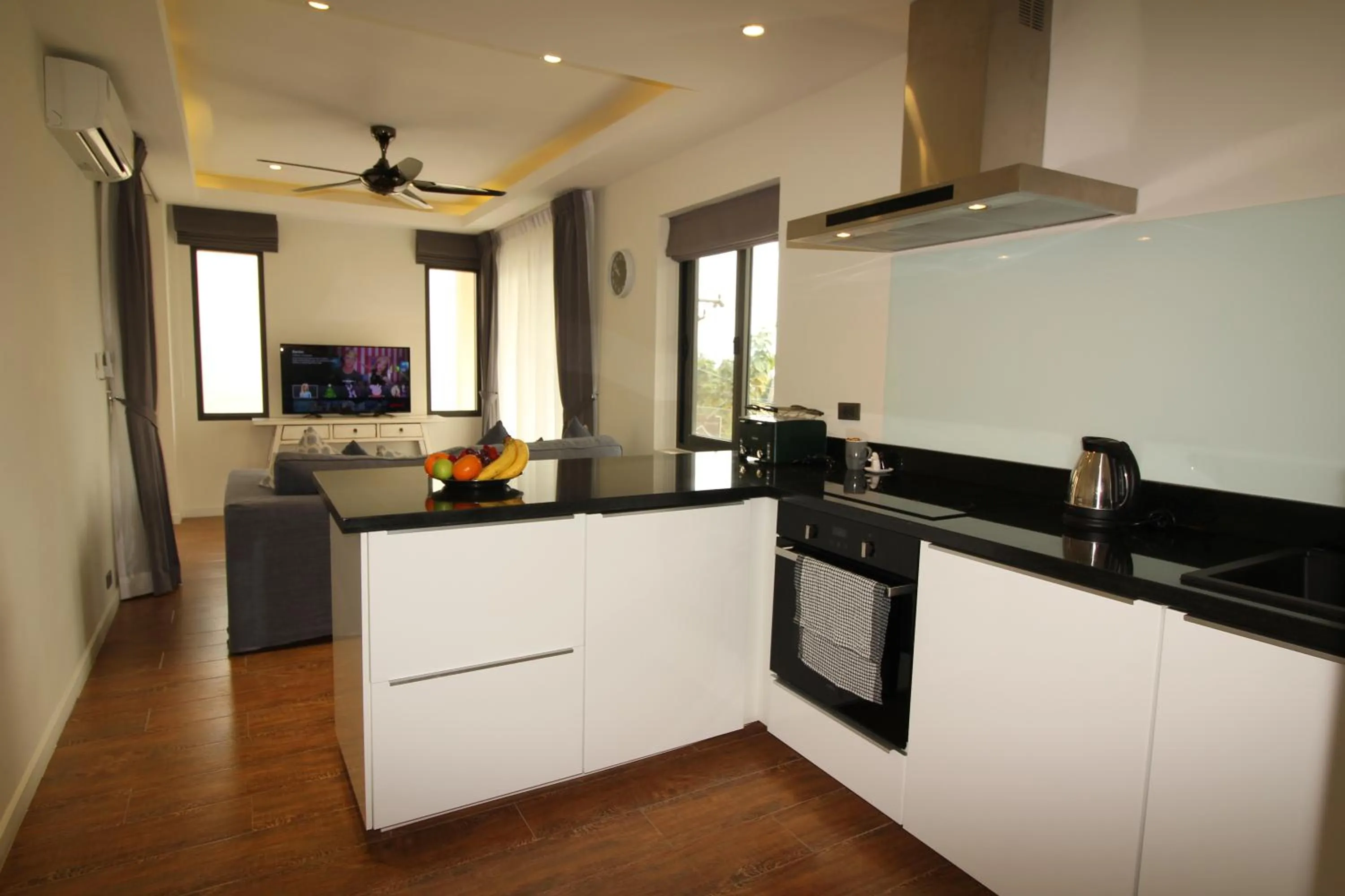 Kitchen or kitchenette in Baan Seaview Holiday Villas