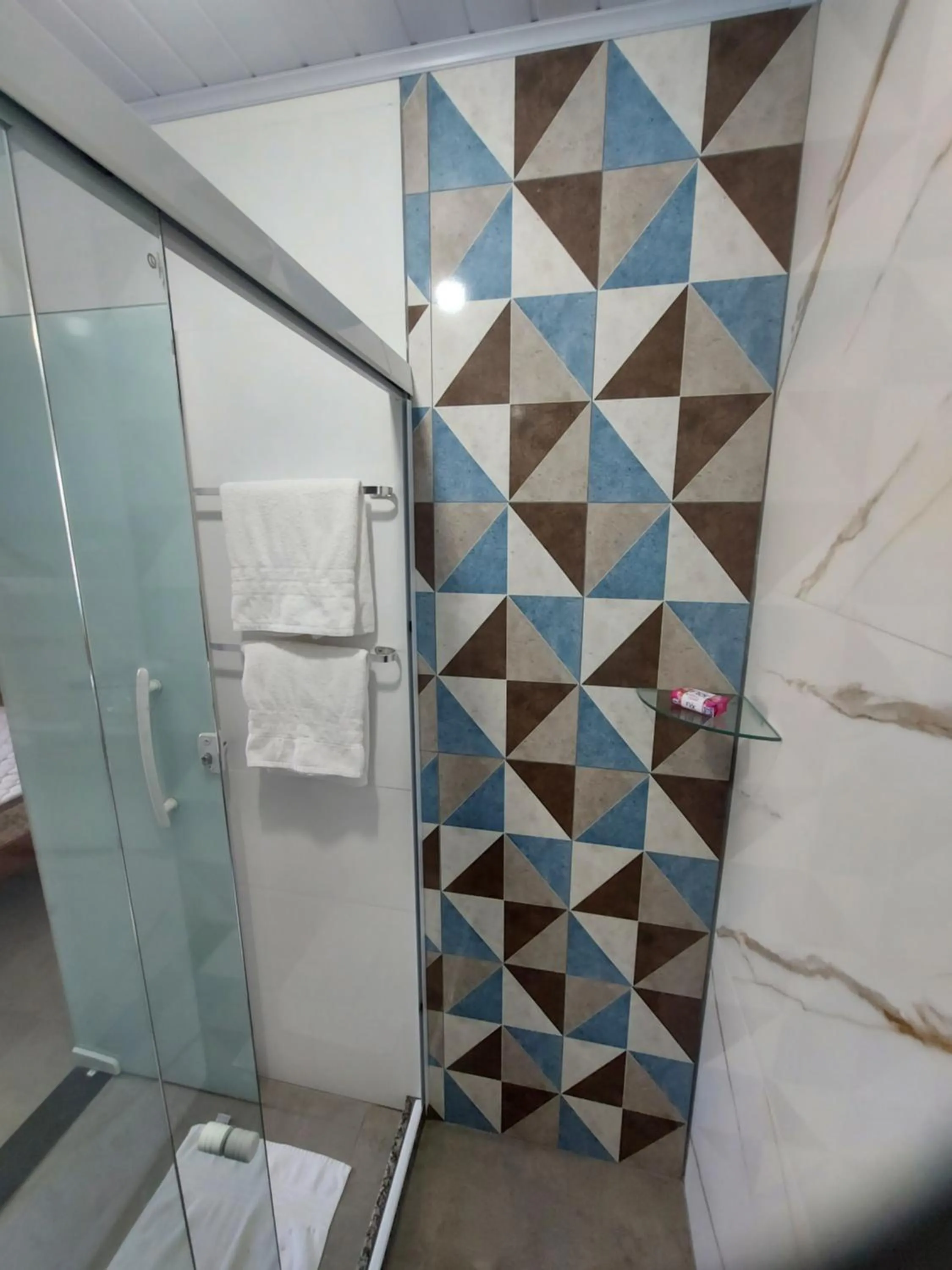 Shower in Pousada do Leô