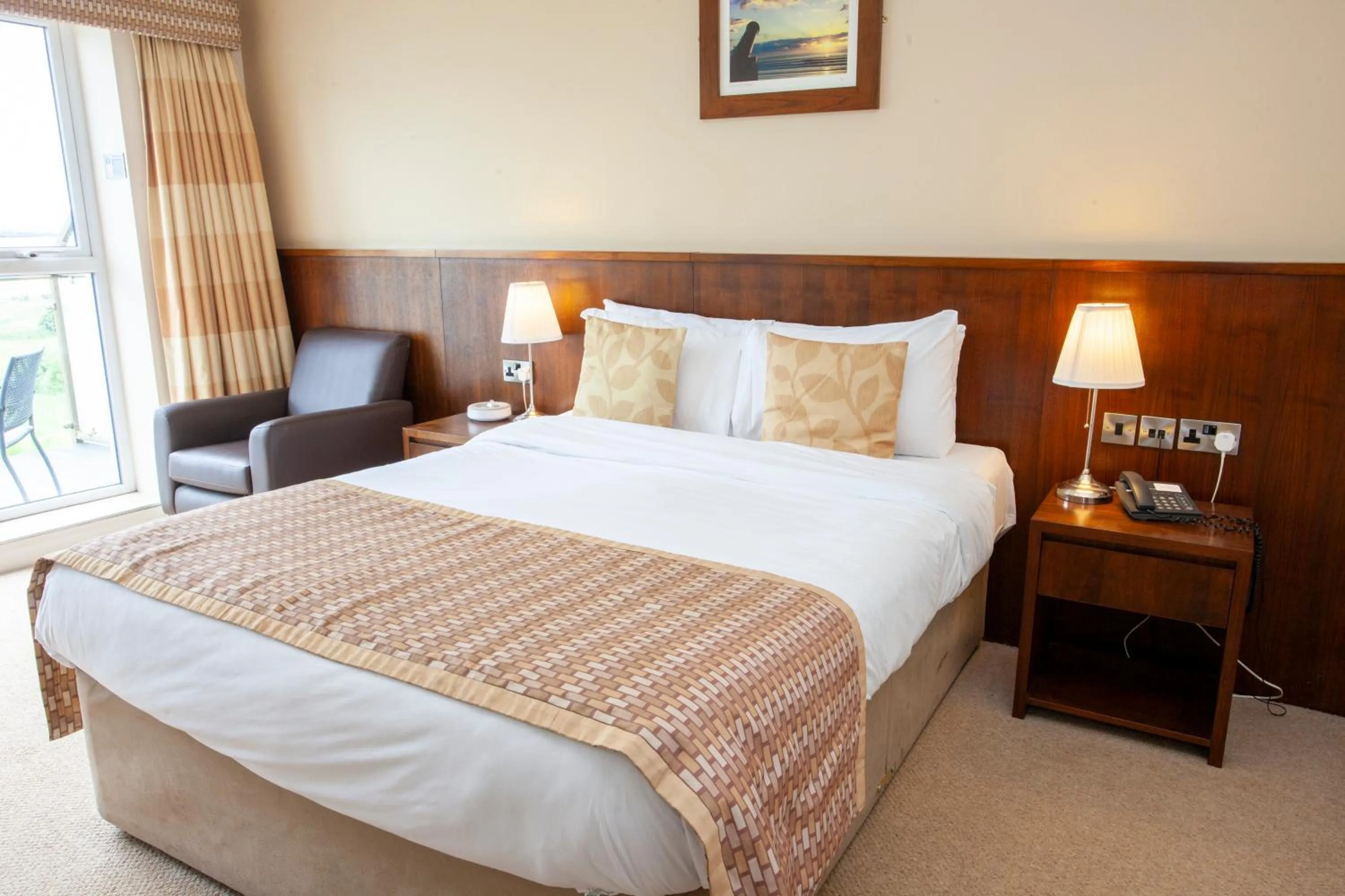 Bed in Strandhill Lodge and Suites Boutique Hotel