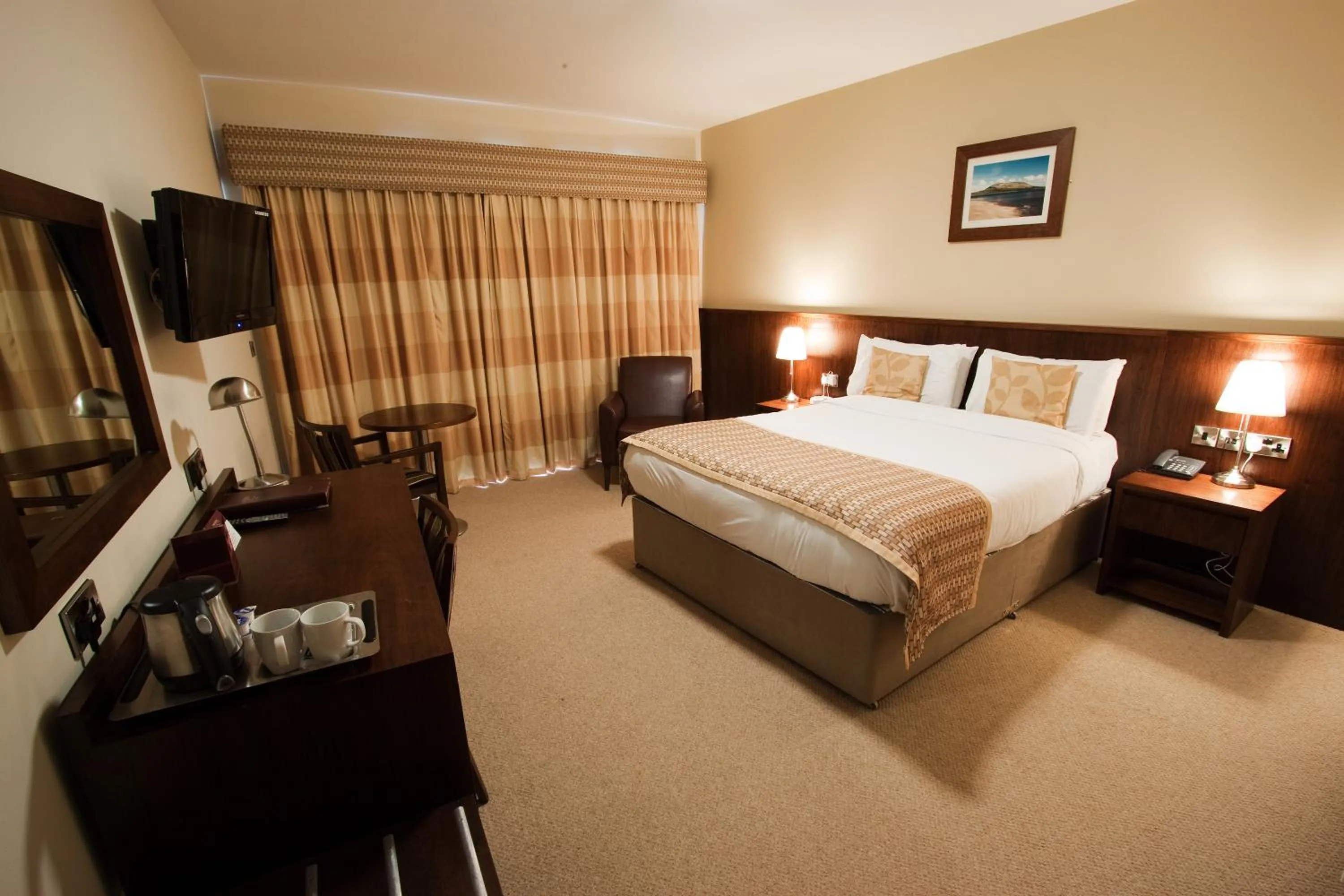Photo of the whole room, Bed in Strandhill Lodge and Suites Boutique Hotel