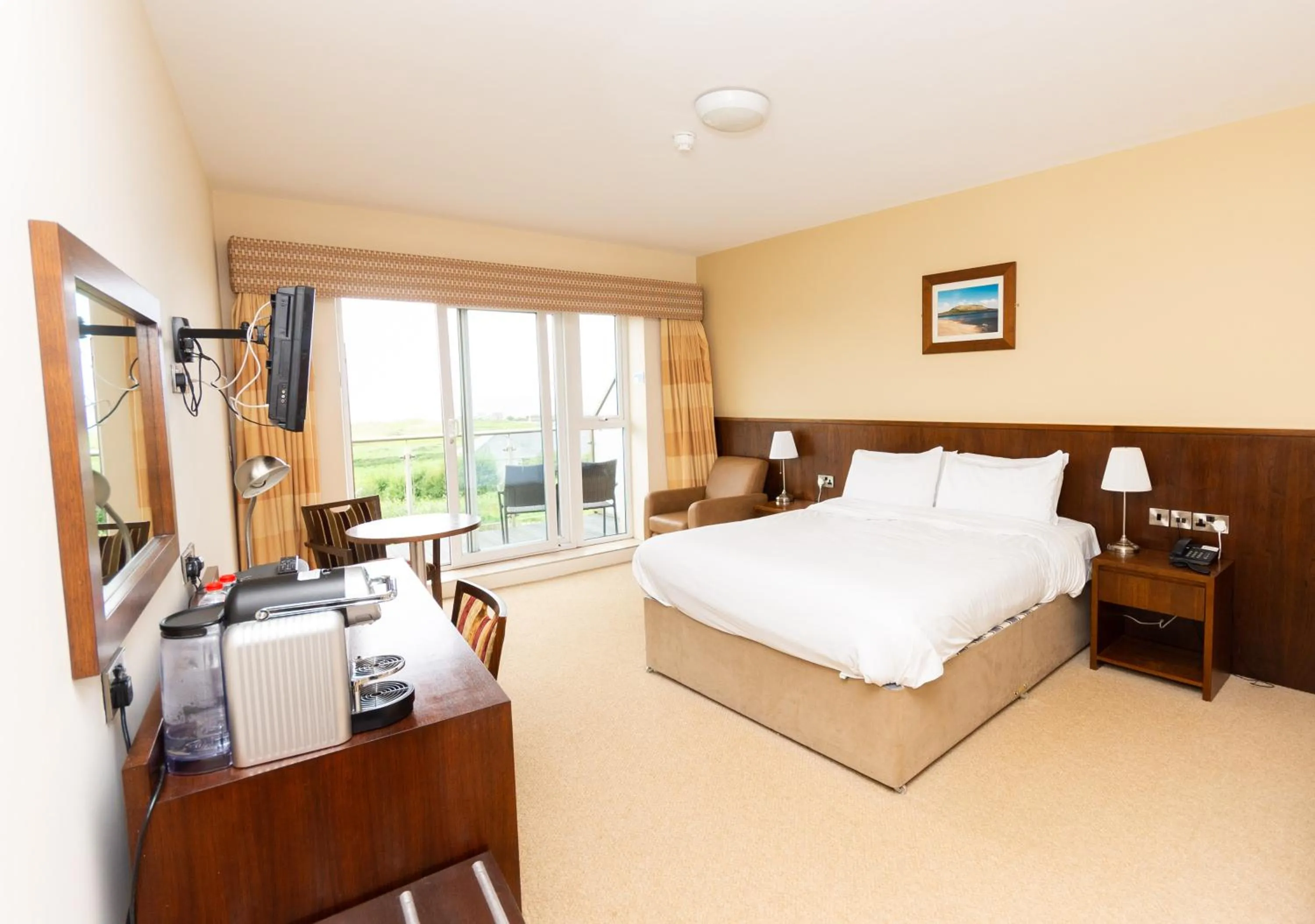 Bed in Strandhill Lodge and Suites Boutique Hotel