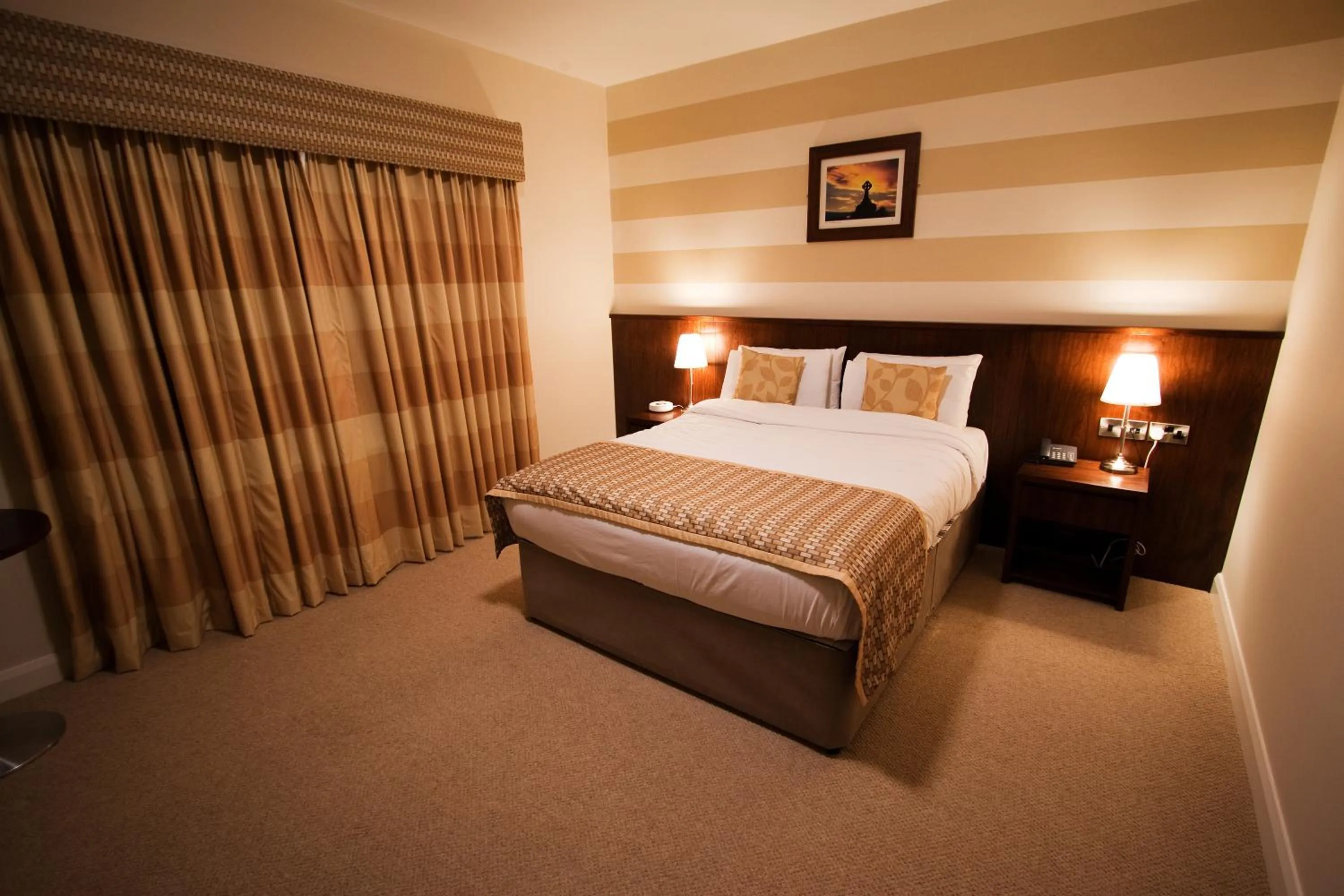 Photo of the whole room, Bed in Strandhill Lodge and Suites Boutique Hotel