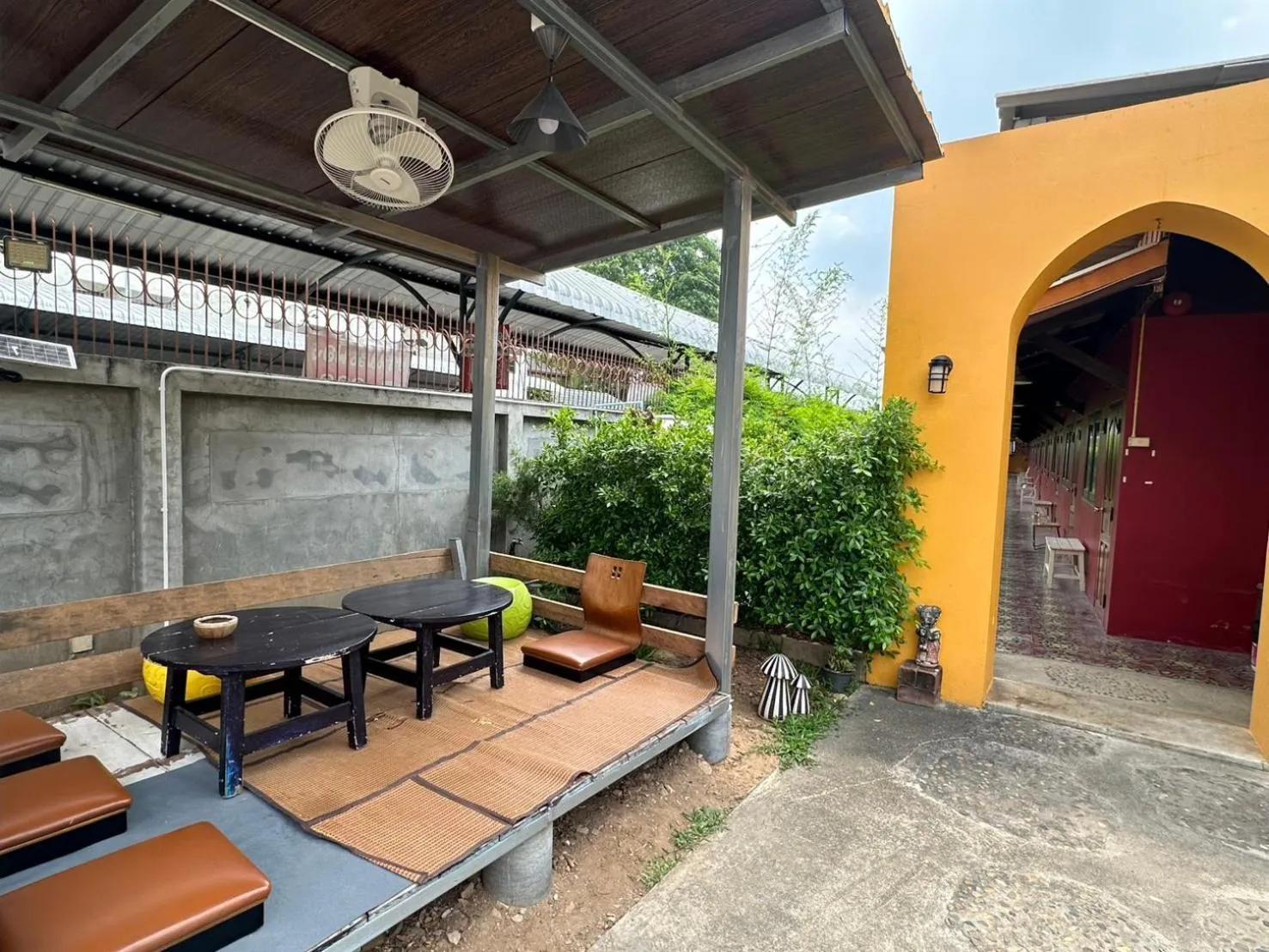 Property building in Baan Ma Feung GuestHouse