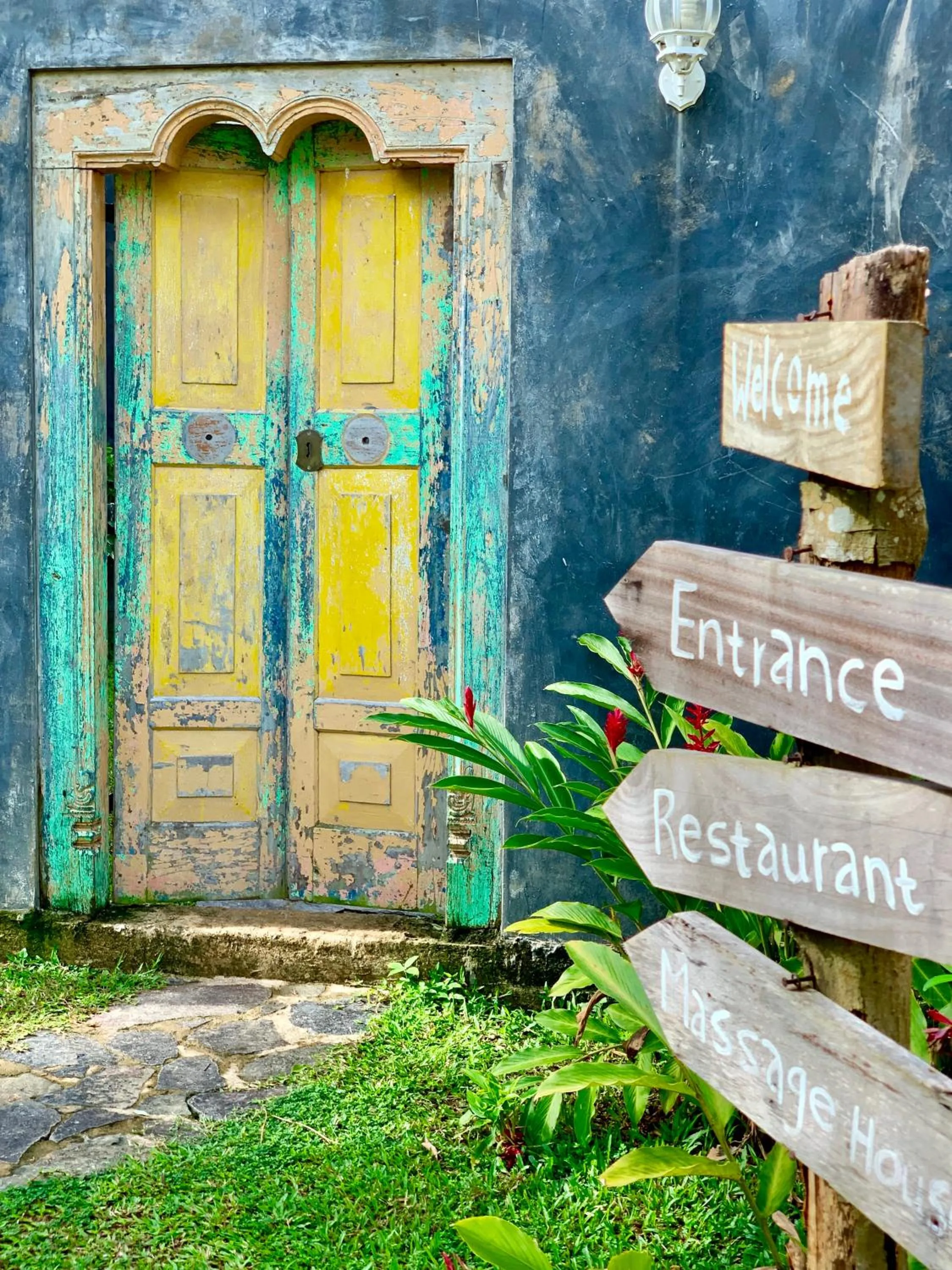 Facade/entrance in Good Vibes Villas