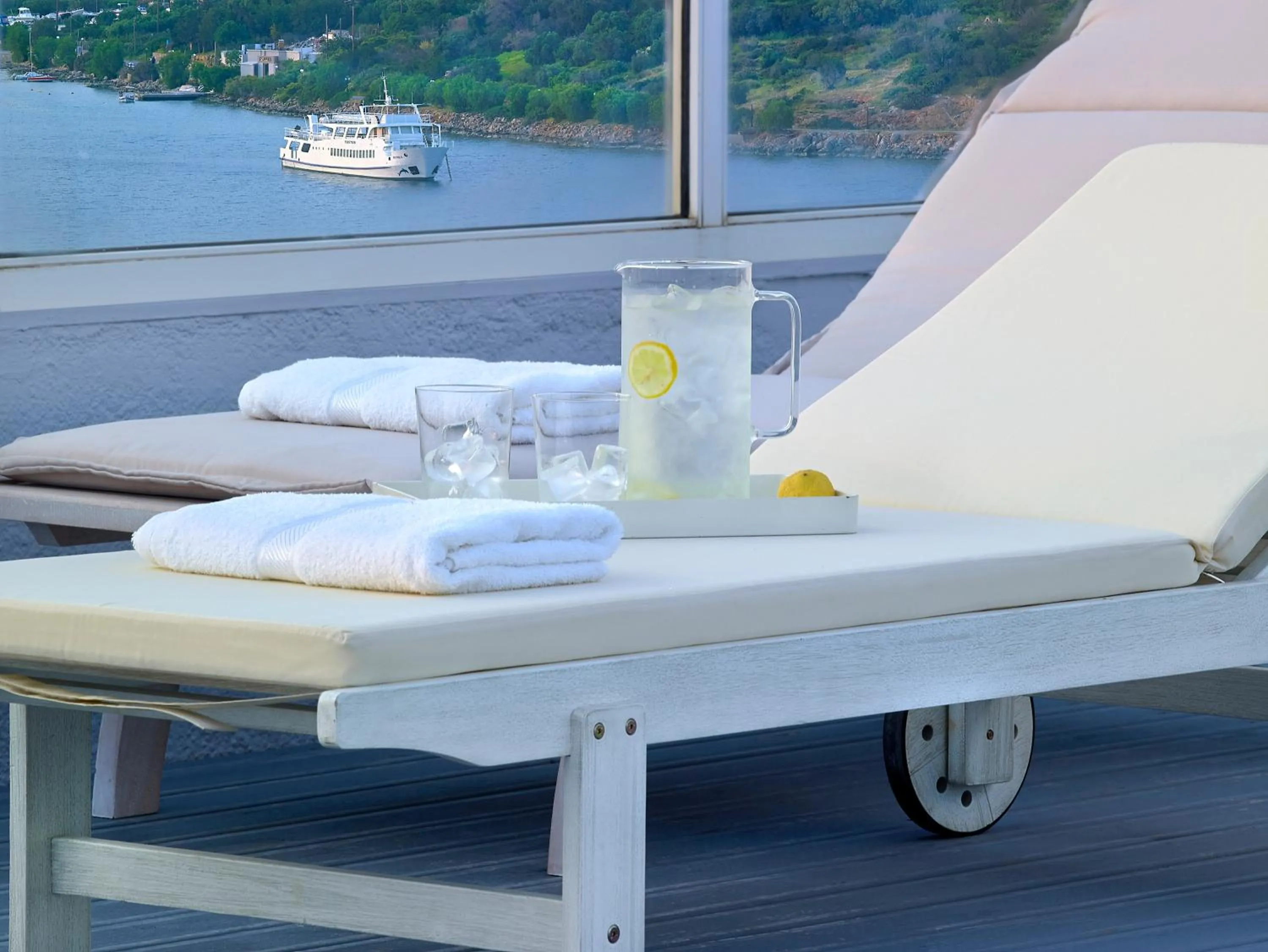 Non alcoholic drinks in Mistral Bay Hotel