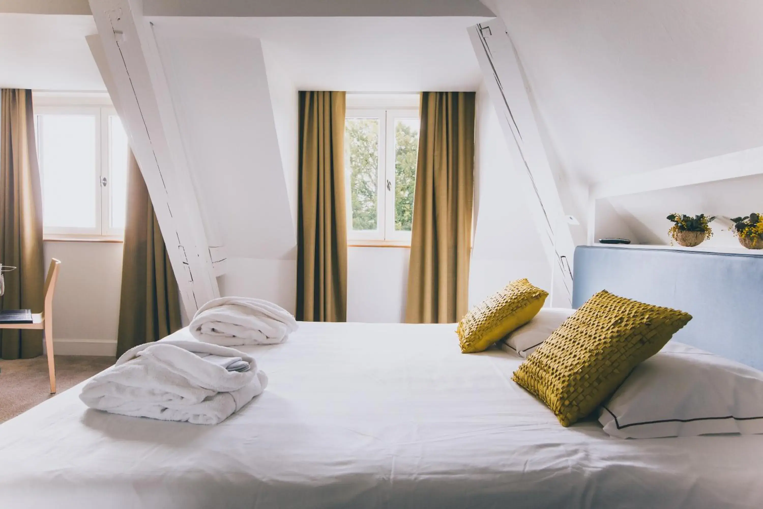 Bed in Castel de Très Girard - Hotel & Restaurant - Teritoria Bed in Castel de Très Girard - Hotel & Restaurant - Teritoria