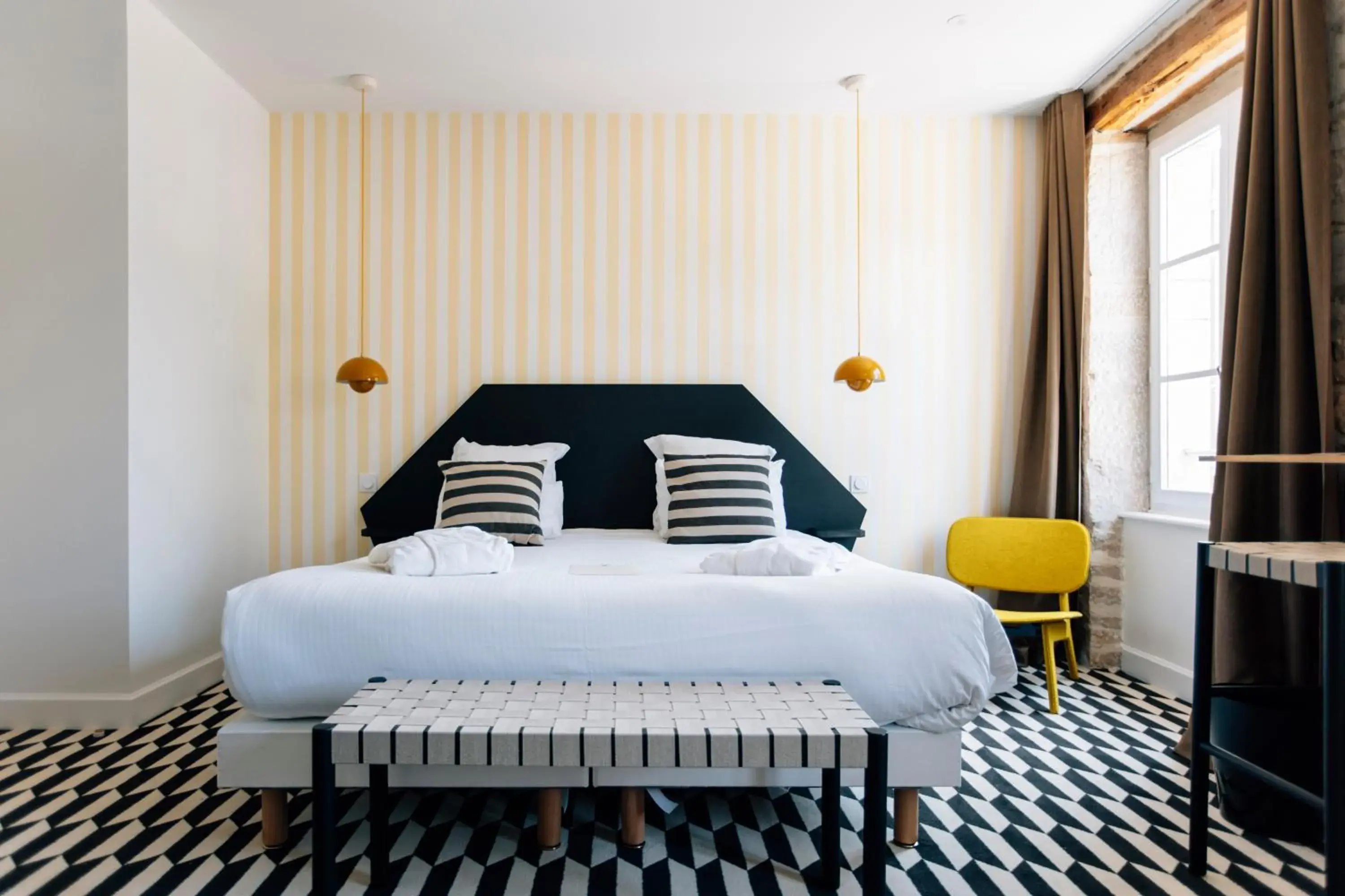 Bed in Castel de Très Girard - Hotel & Restaurant - Teritoria Bed in Castel de Très Girard - Hotel & Restaurant - Teritoria