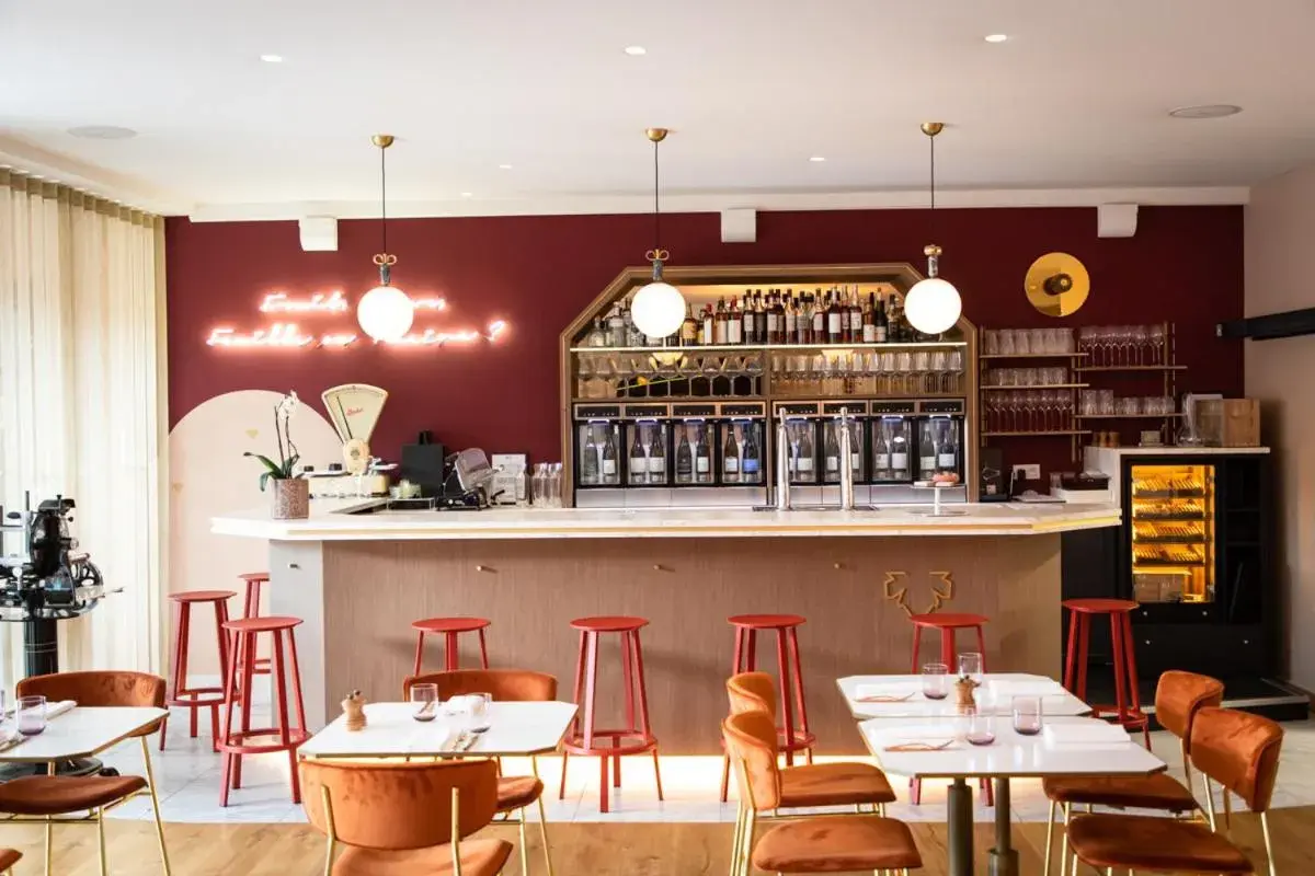 Restaurant/places to eat in Castel de Très Girard - Hotel & Restaurant - Teritoria Restaurant/places to eat in Castel de Très Girard - Hotel & Restaurant - Teritoria