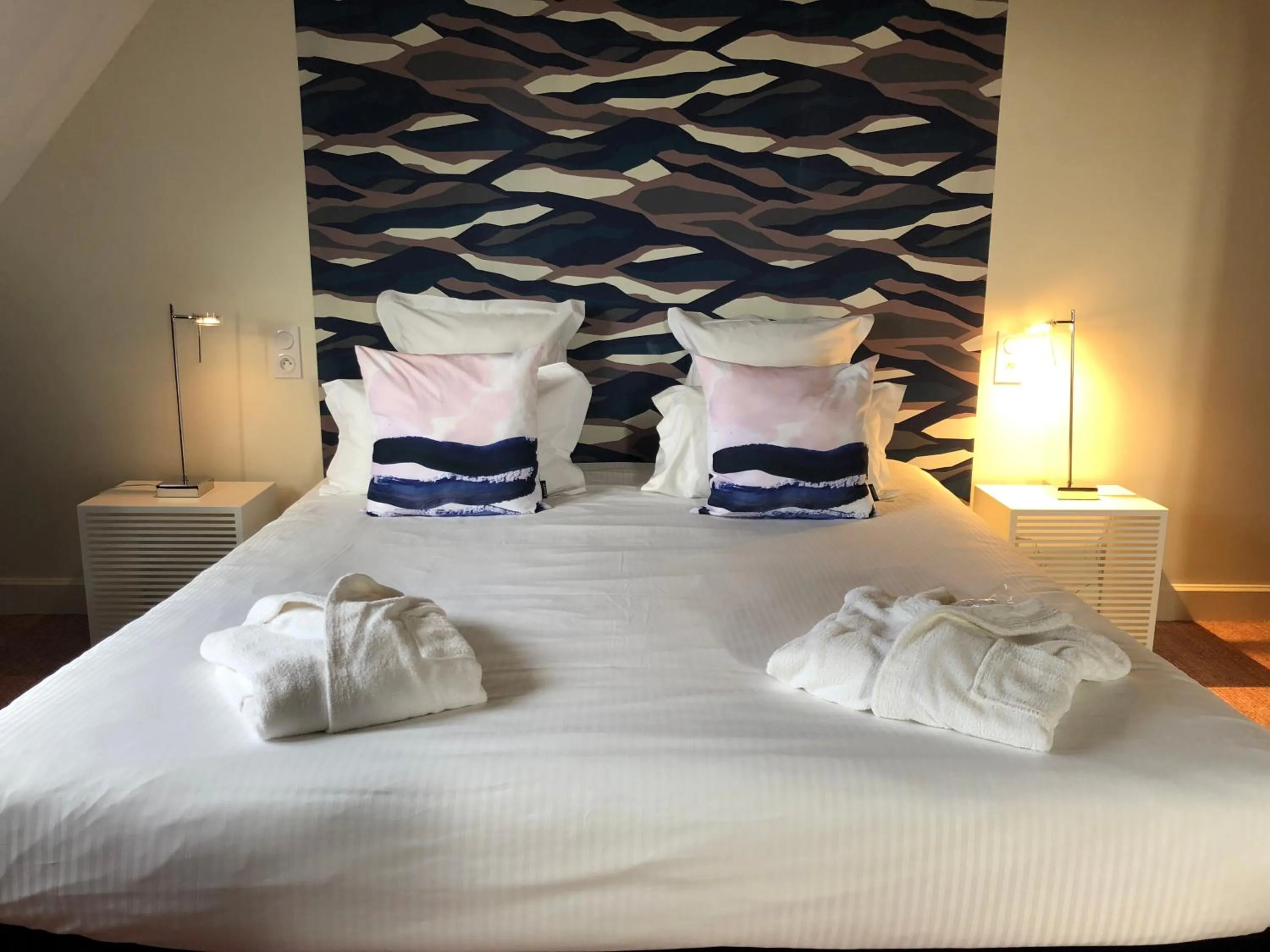 Bed in Castel de Très Girard - Hotel & Restaurant - Teritoria