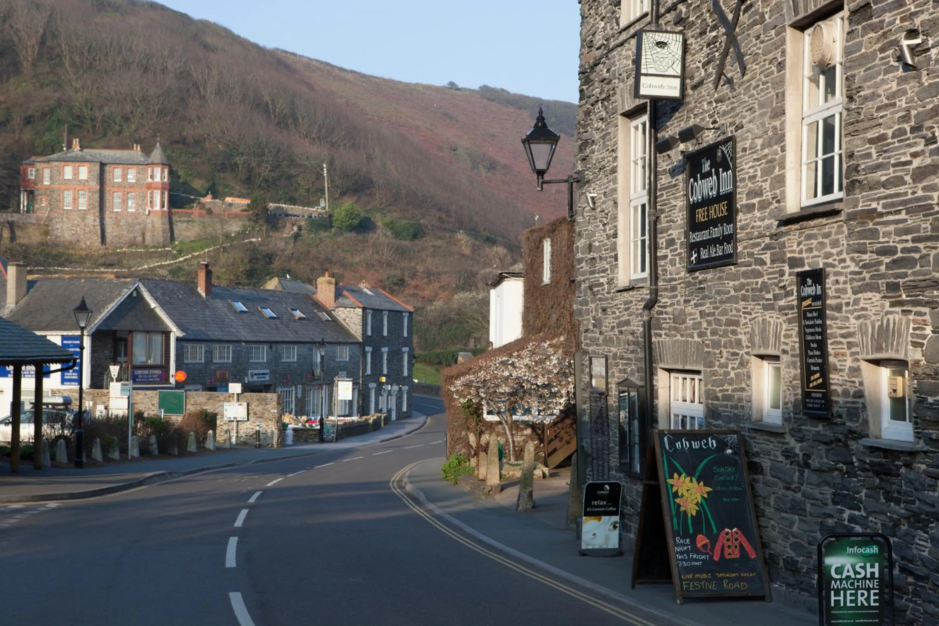 Area and facilities in The Wellington Hotel