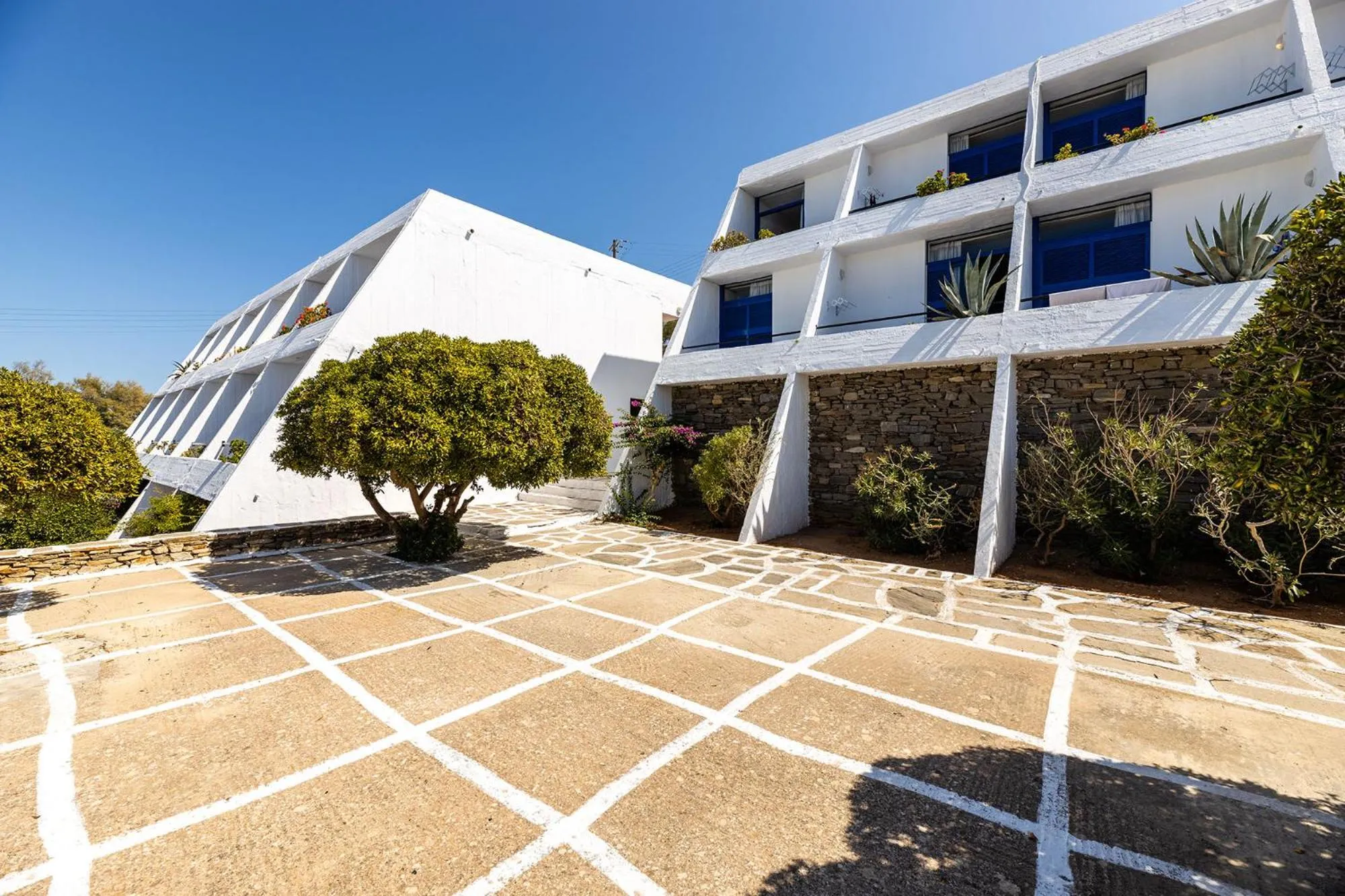 Property building in Hippocampus Hotel