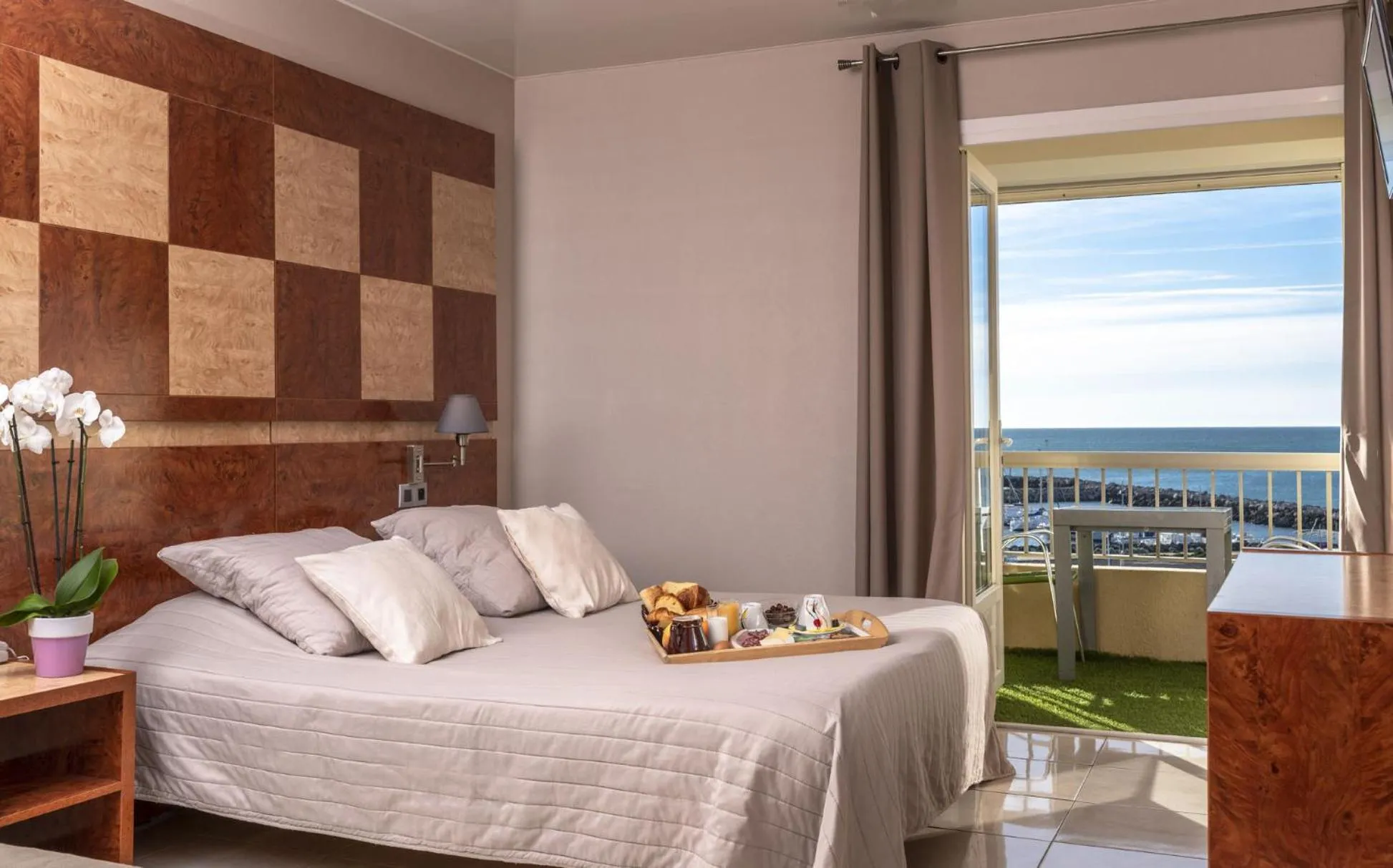 Double Room with Sea View in Hotel Le Richmont