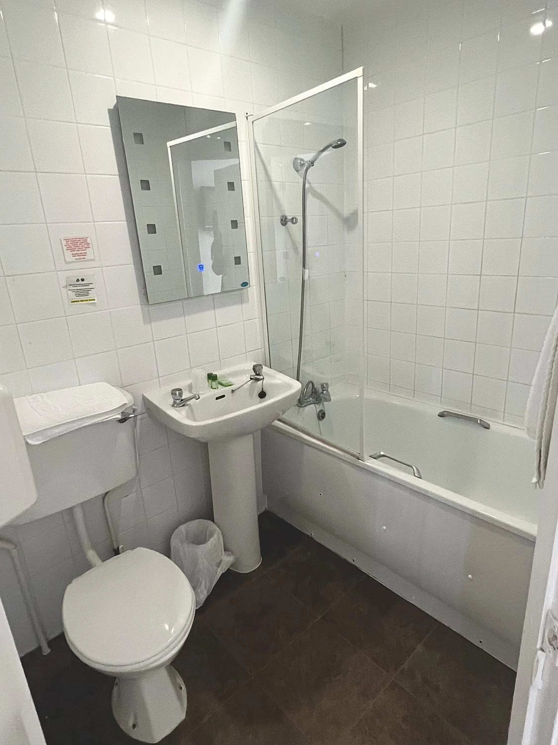 Shower in Eastbourne Riviera Hotel