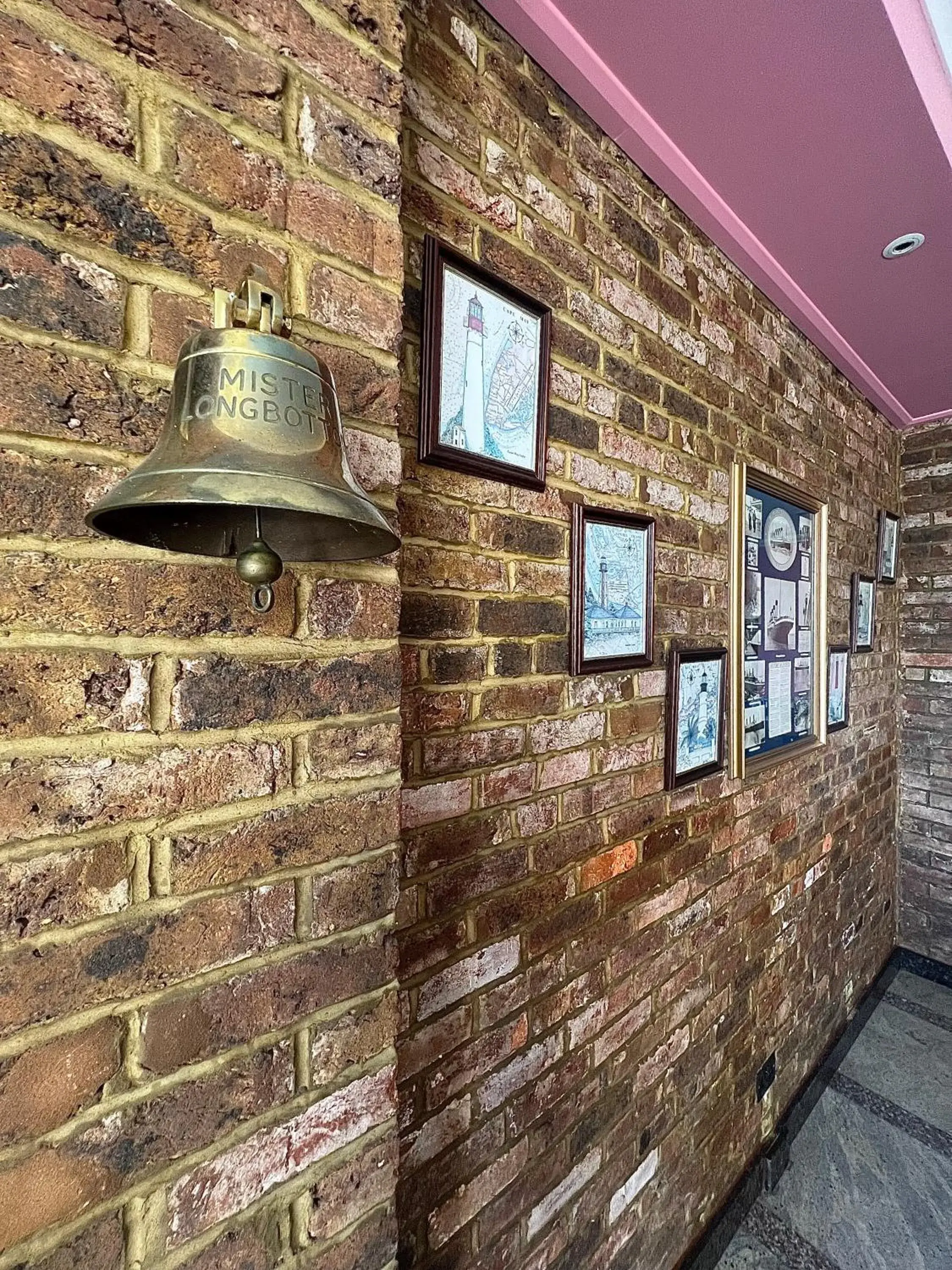 Facade/entrance in Eastbourne Riviera Hotel Facade/entrance in Eastbourne Riviera Hotel