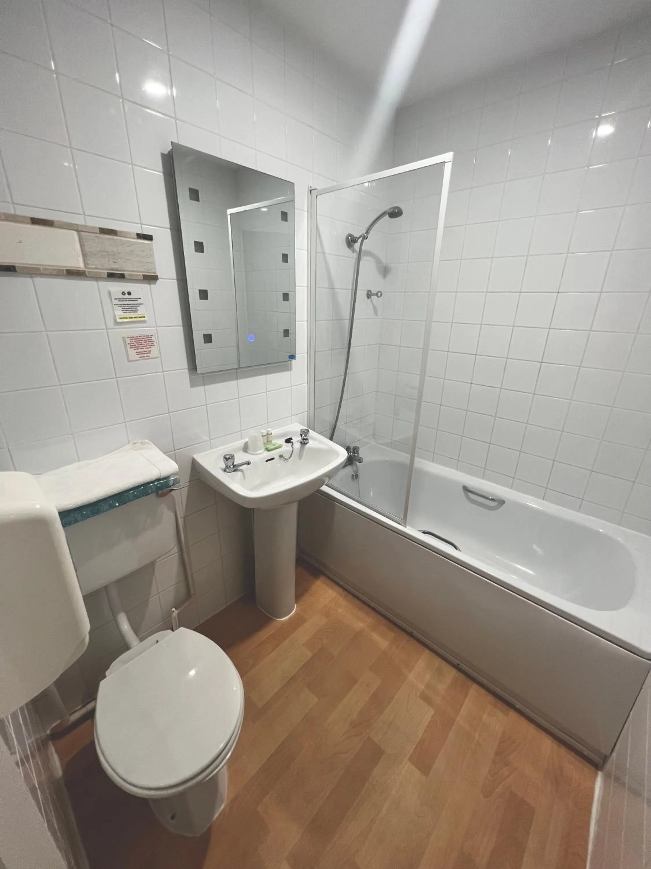 Shower in Eastbourne Riviera Hotel