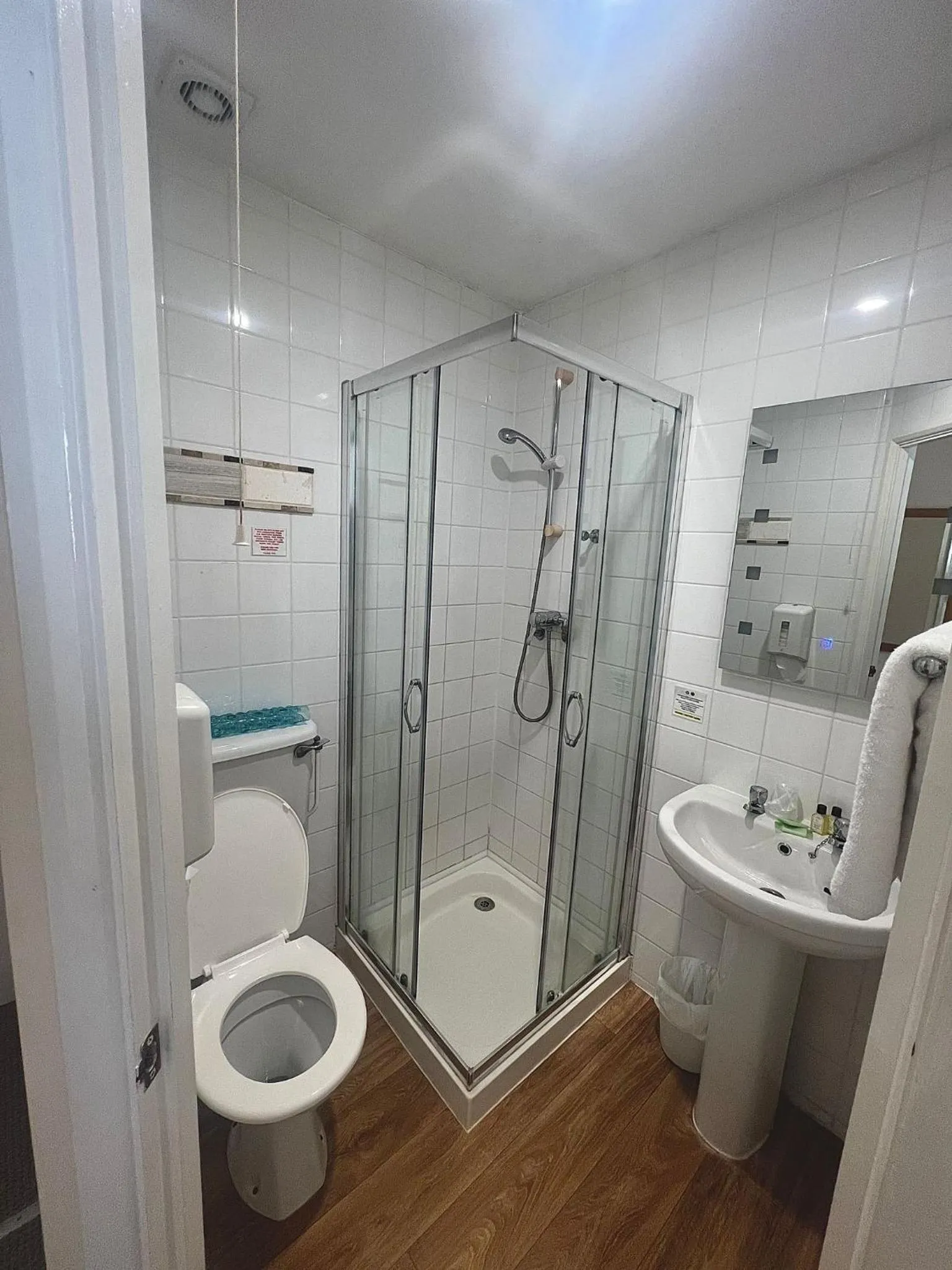 Shower in Eastbourne Riviera Hotel