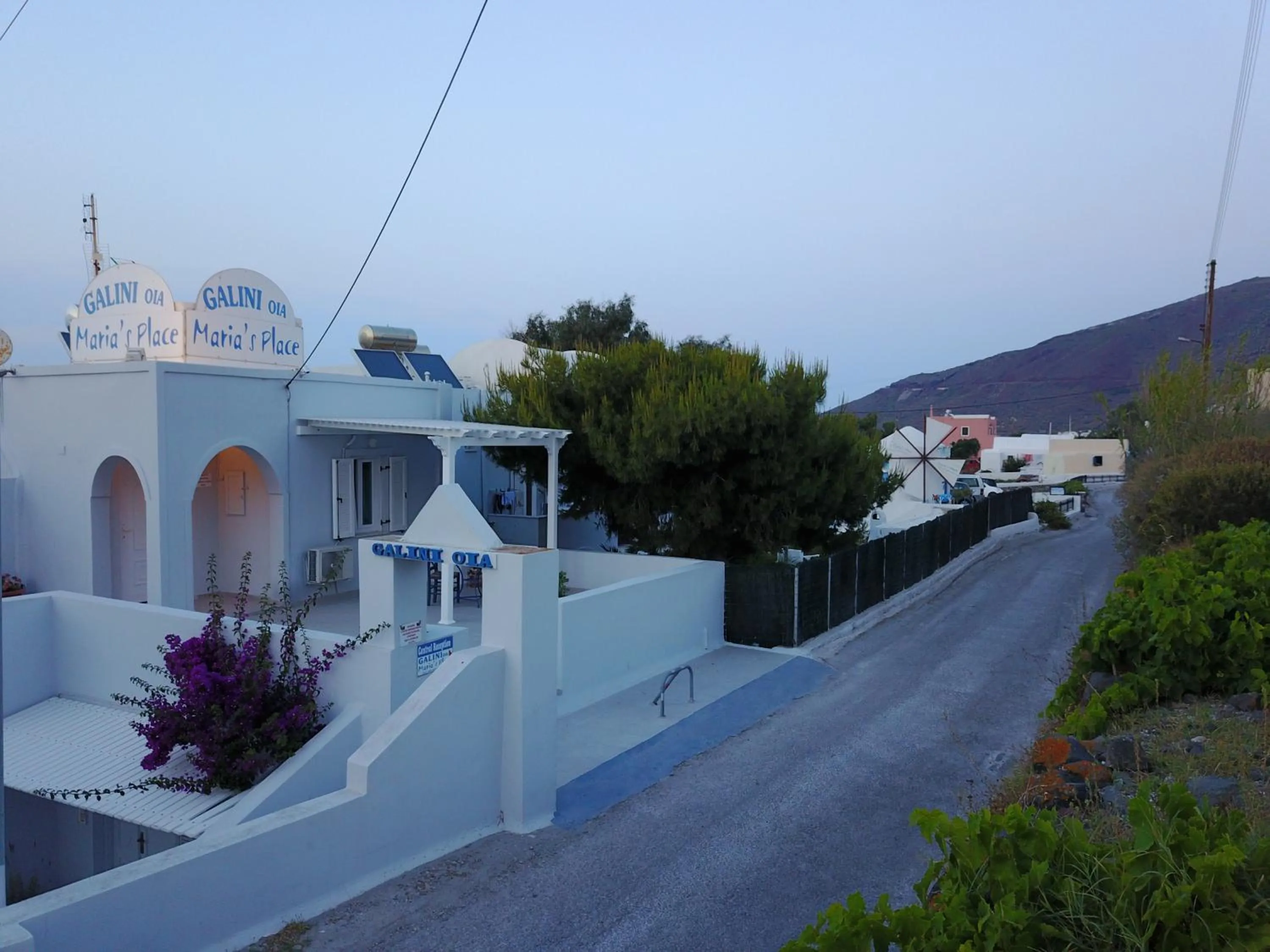 Facade/entrance in Unique Galini Oia - Adults Only