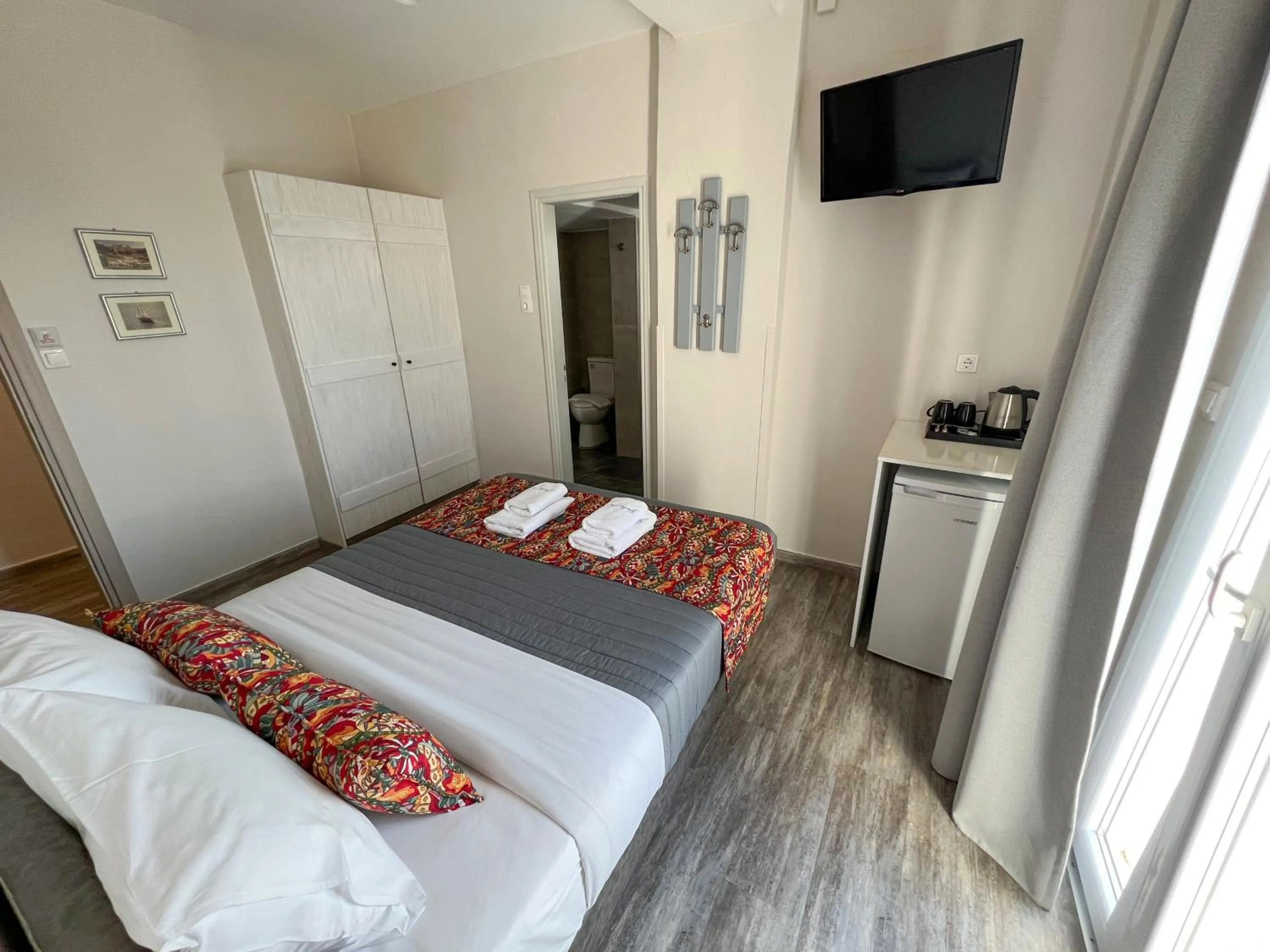 Bedroom, Bed in Unique Galini Oia - Adults Only