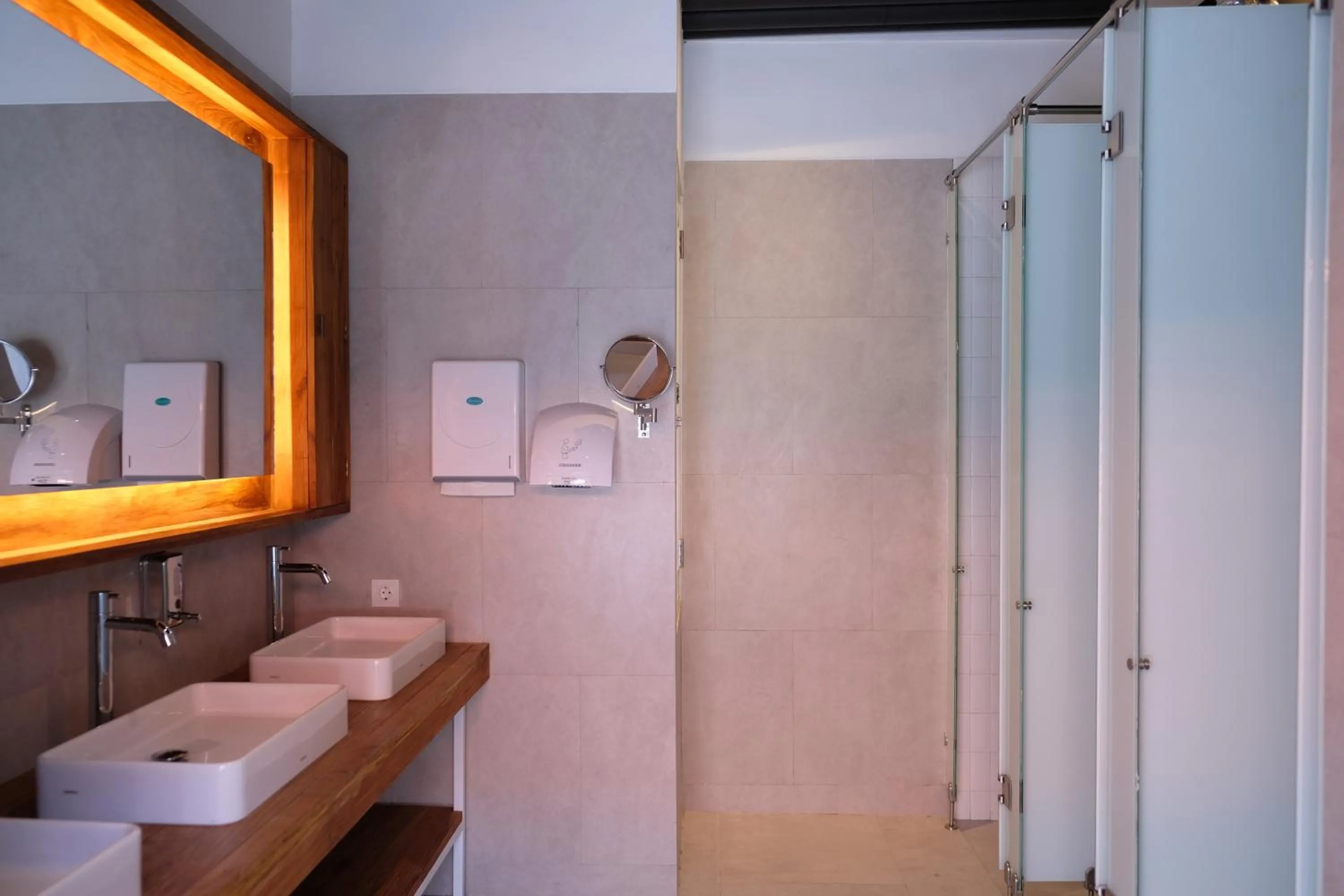 Bathroom in M Boutique Hostel Legian