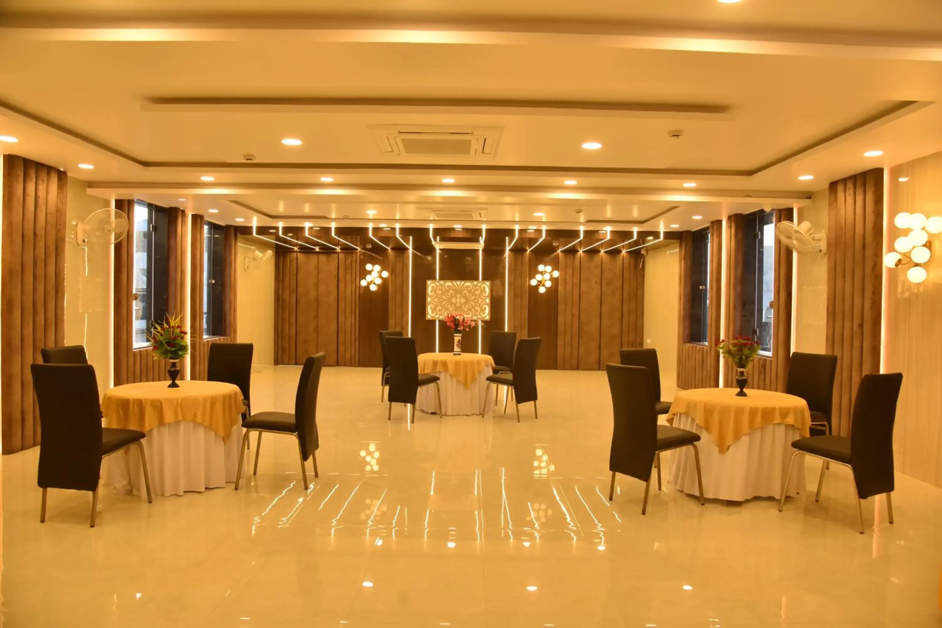 Restaurant/places to eat in Hotel Nexus l Hotels In Charbagh Lucknow Restaurant/places to eat in Hotel Nexus l Hotels In Charbagh Lucknow