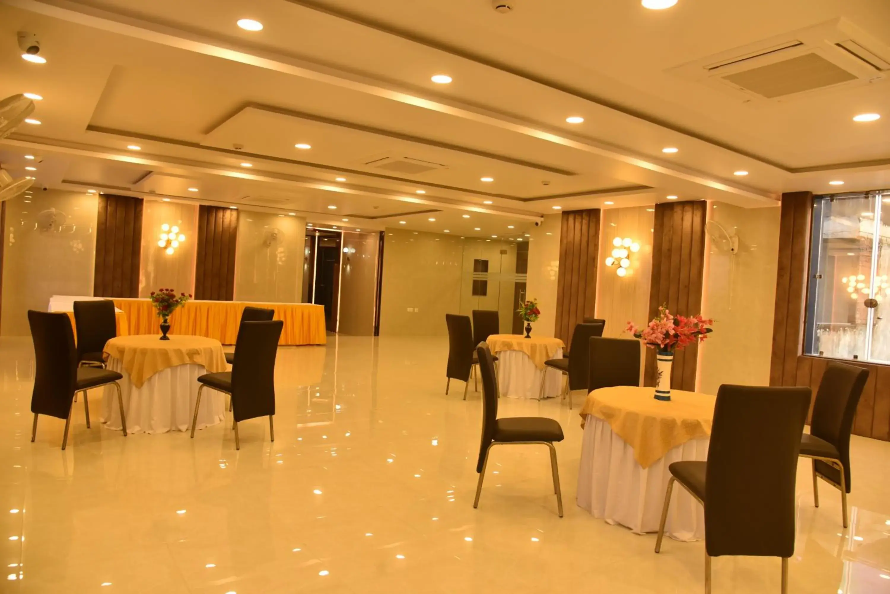 Restaurant/places to eat in Hotel Nexus l Hotels In Charbagh Lucknow Restaurant/places to eat in Hotel Nexus l Hotels In Charbagh Lucknow