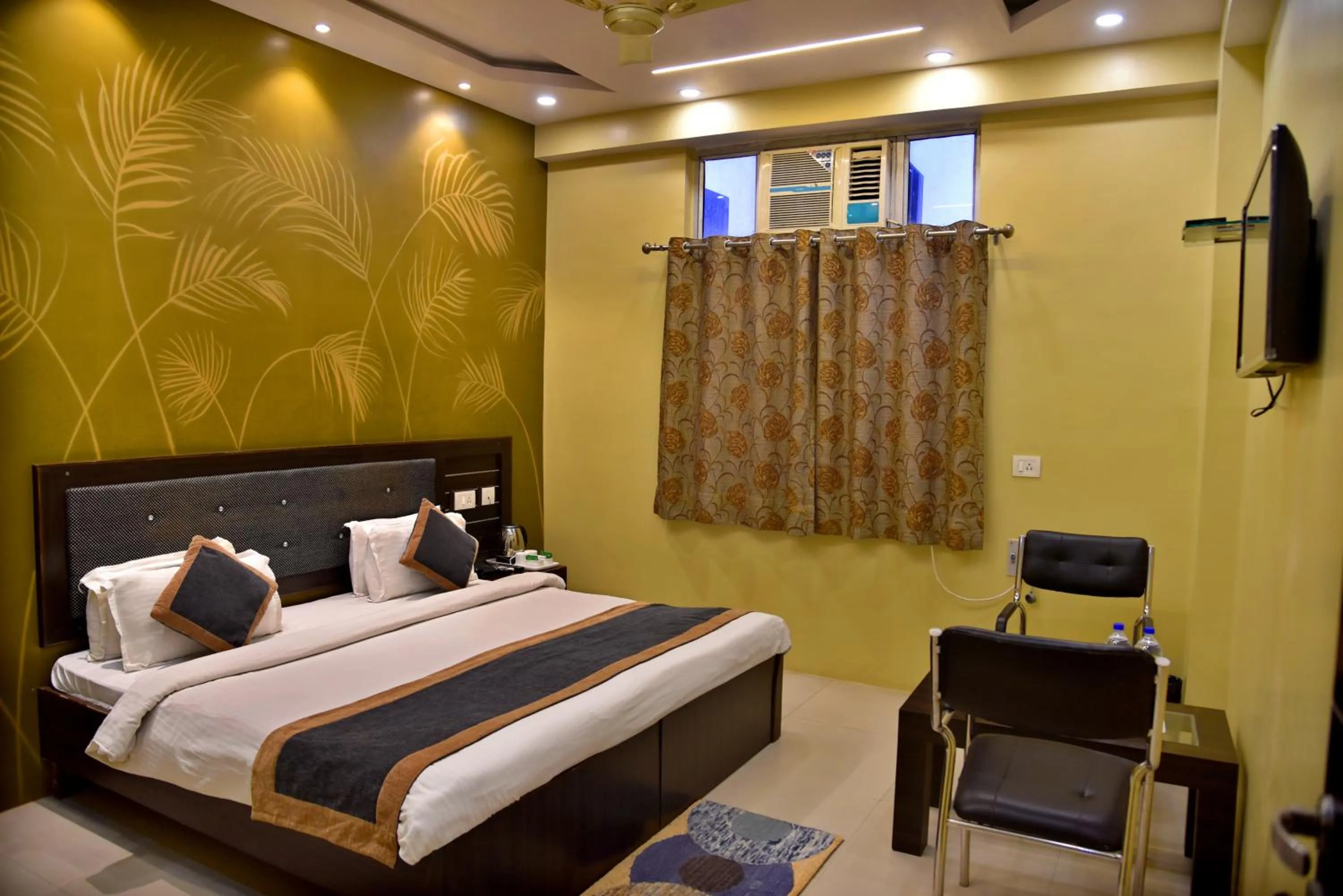 Bed in Hotel Nexus l Hotels In Charbagh Lucknow
