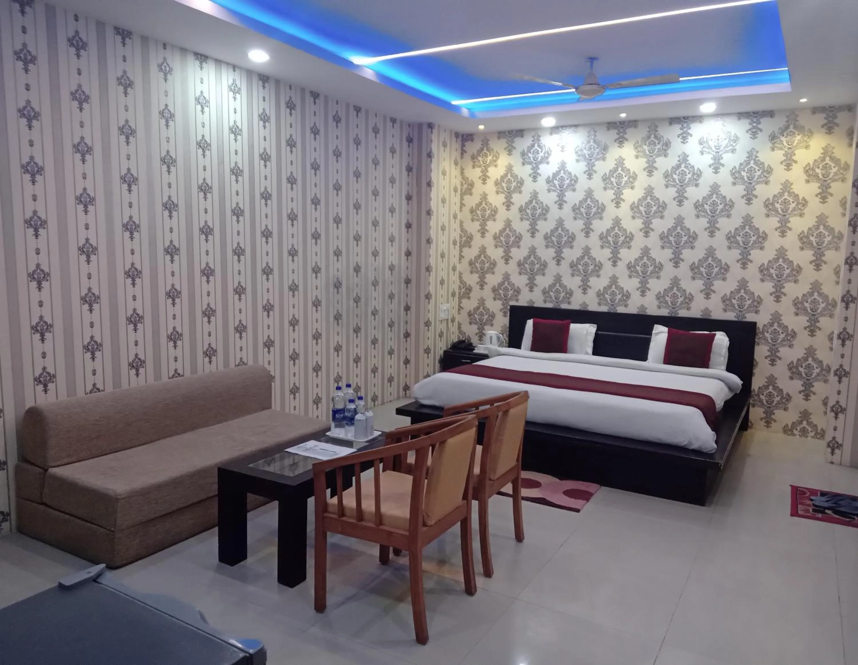 Bed in Hotel Nexus l Hotels In Charbagh Lucknow