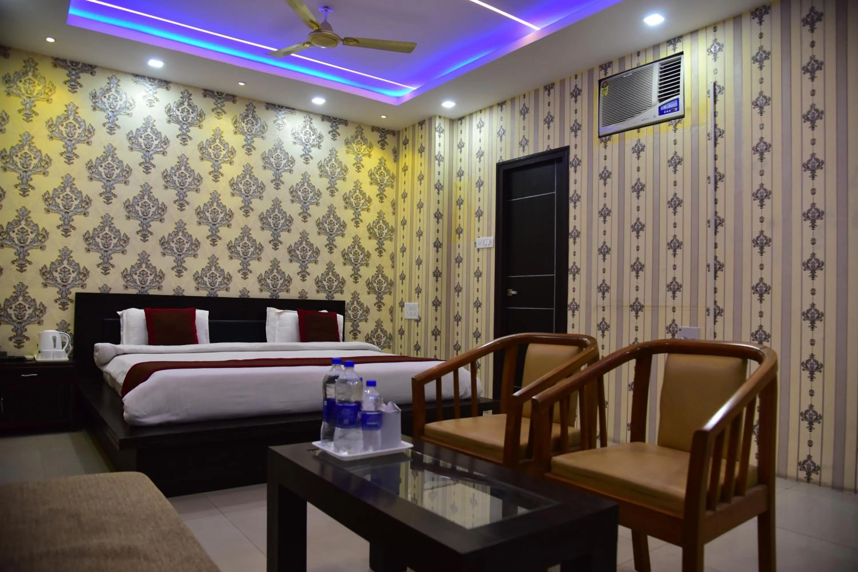 Bed in Hotel Nexus l Hotels In Charbagh Lucknow