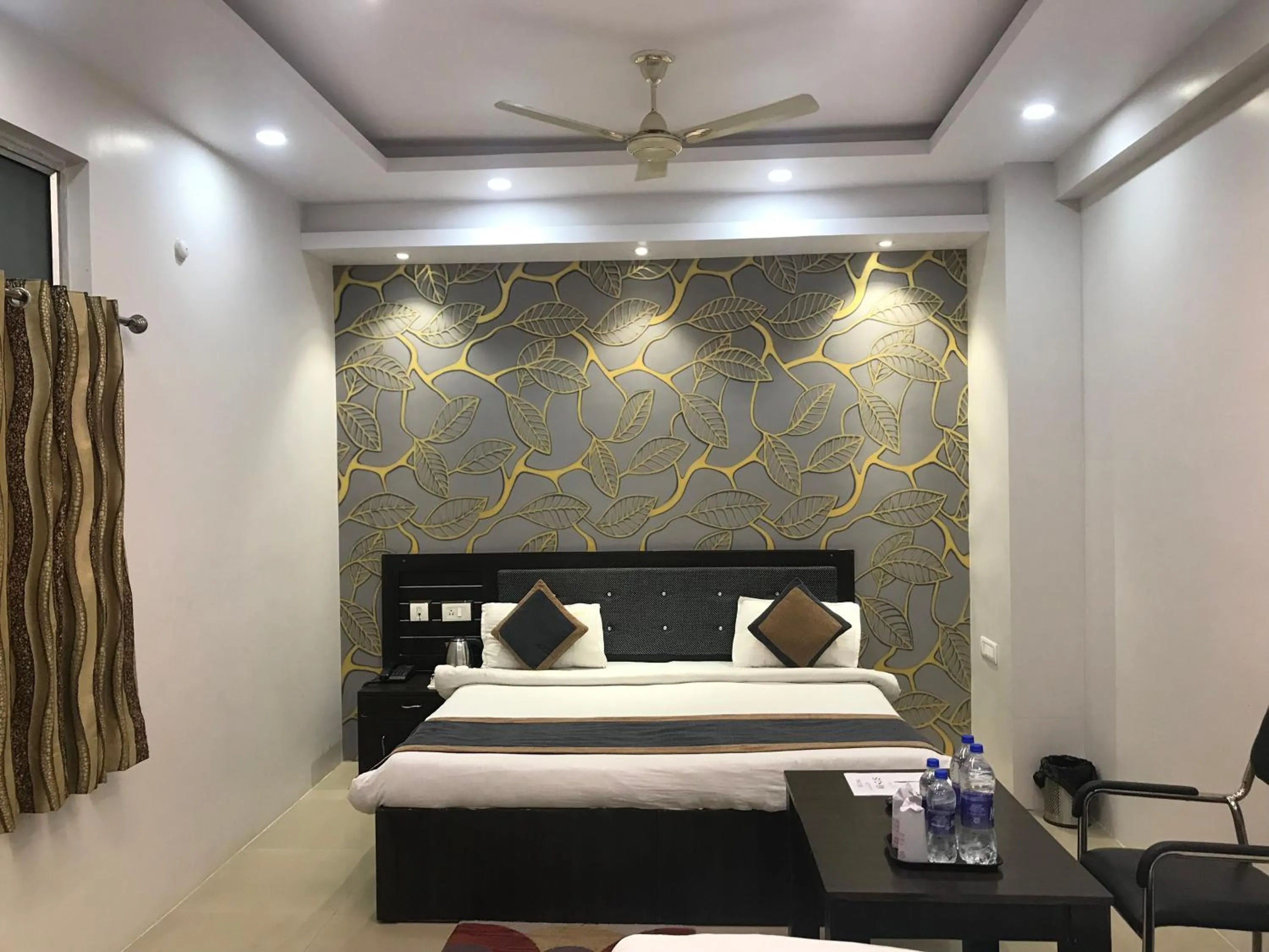 Bed in Hotel Nexus l Hotels In Charbagh Lucknow