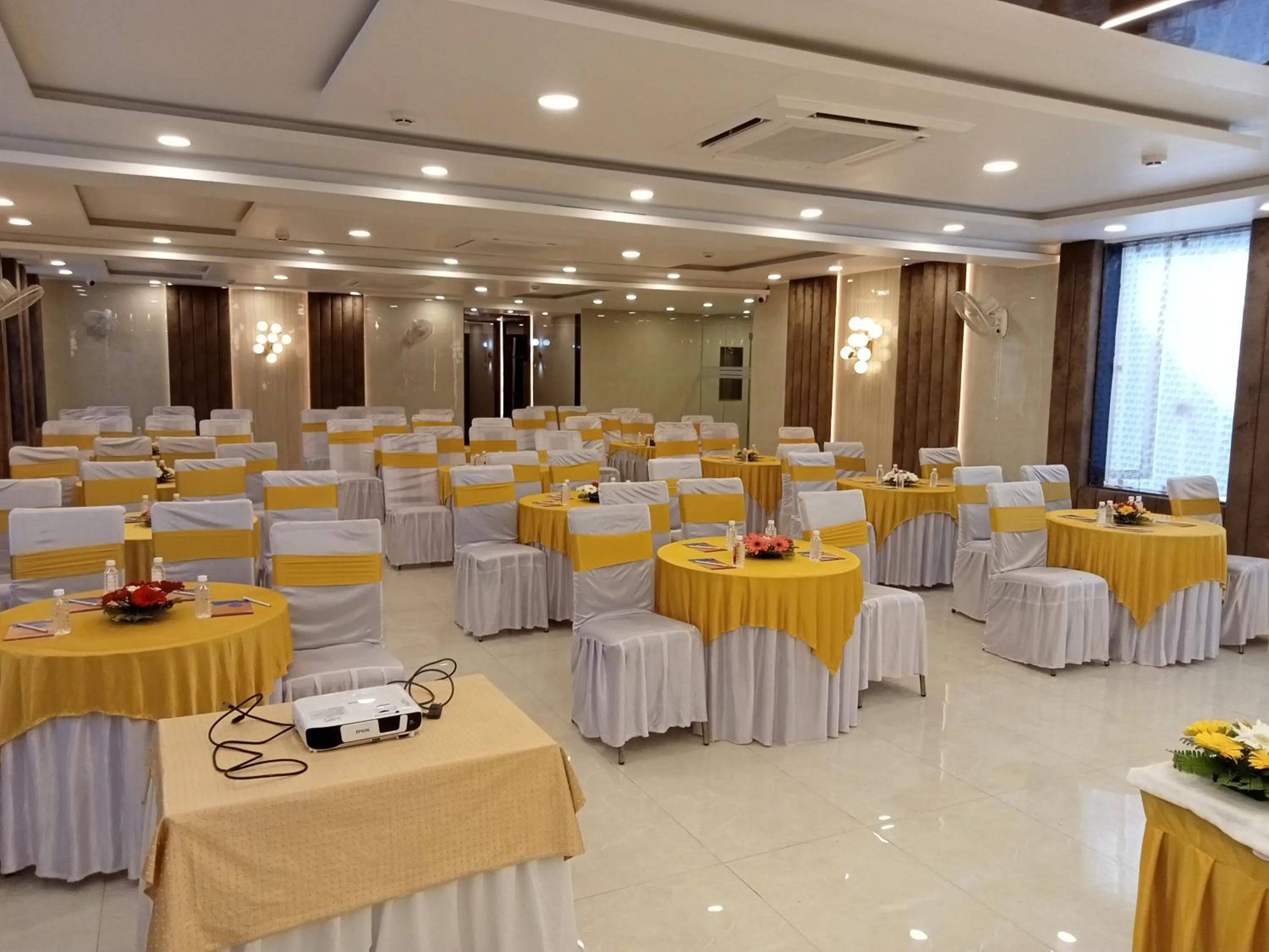 Banquet/Function facilities in Hotel Nexus l Hotels In Charbagh Lucknow