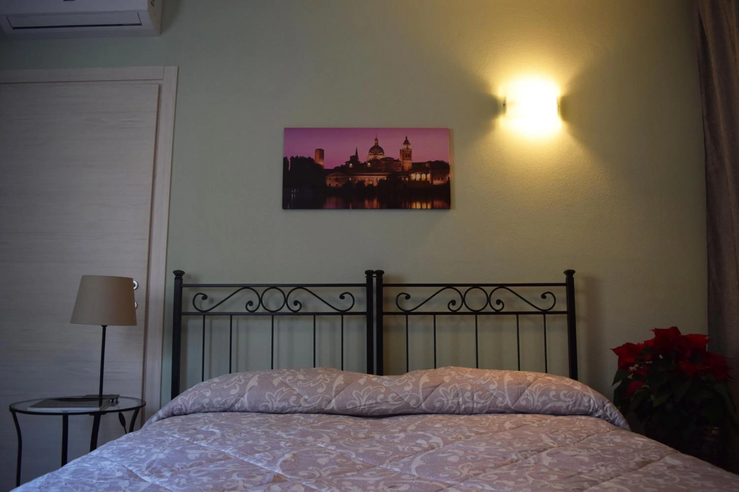 Double Room with Private Bathroom in Residenza Il Salice